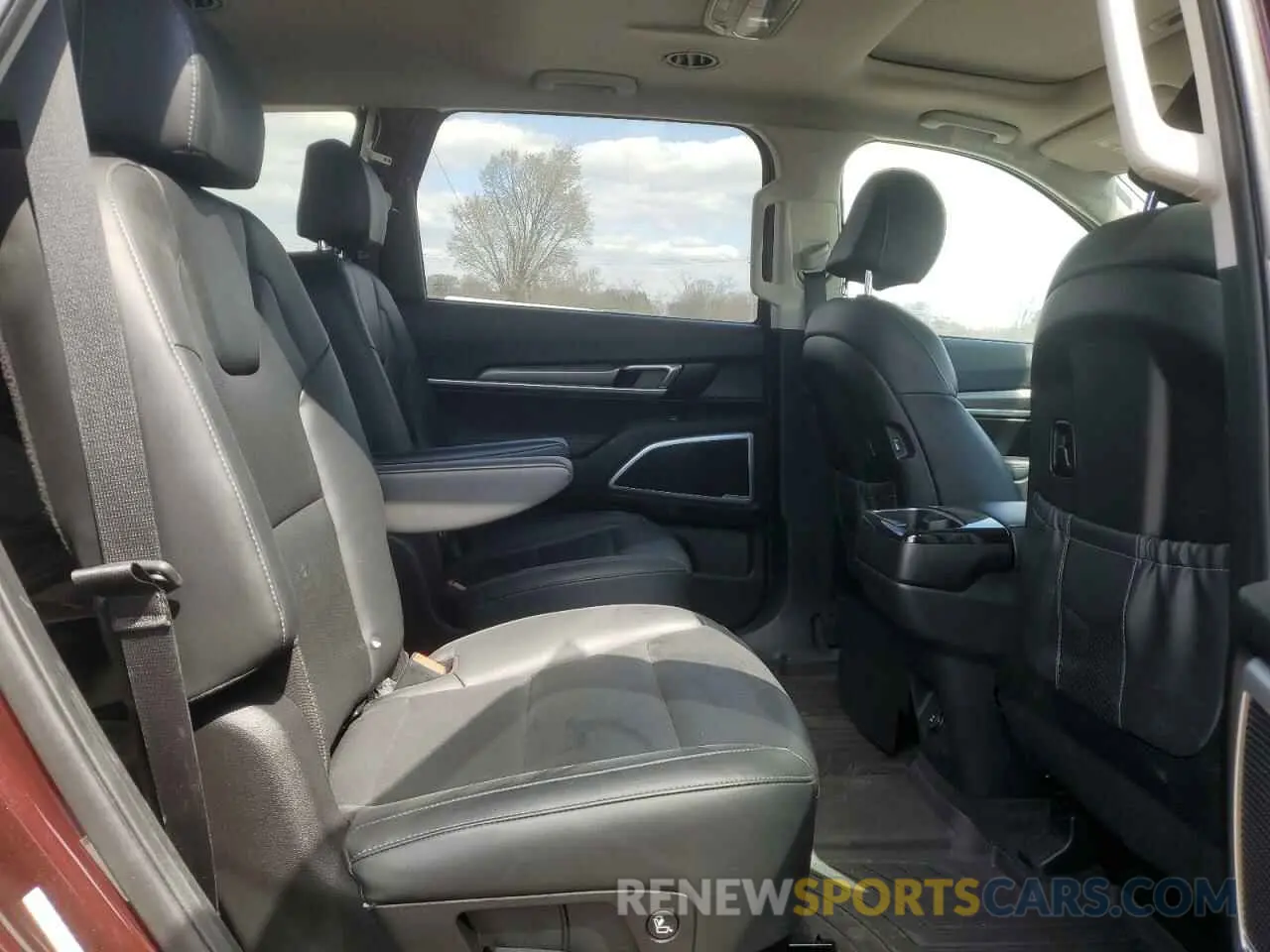 11 Photograph of a damaged car 5XYP6DHCXMG166481 KIA TELLURIDE 2021