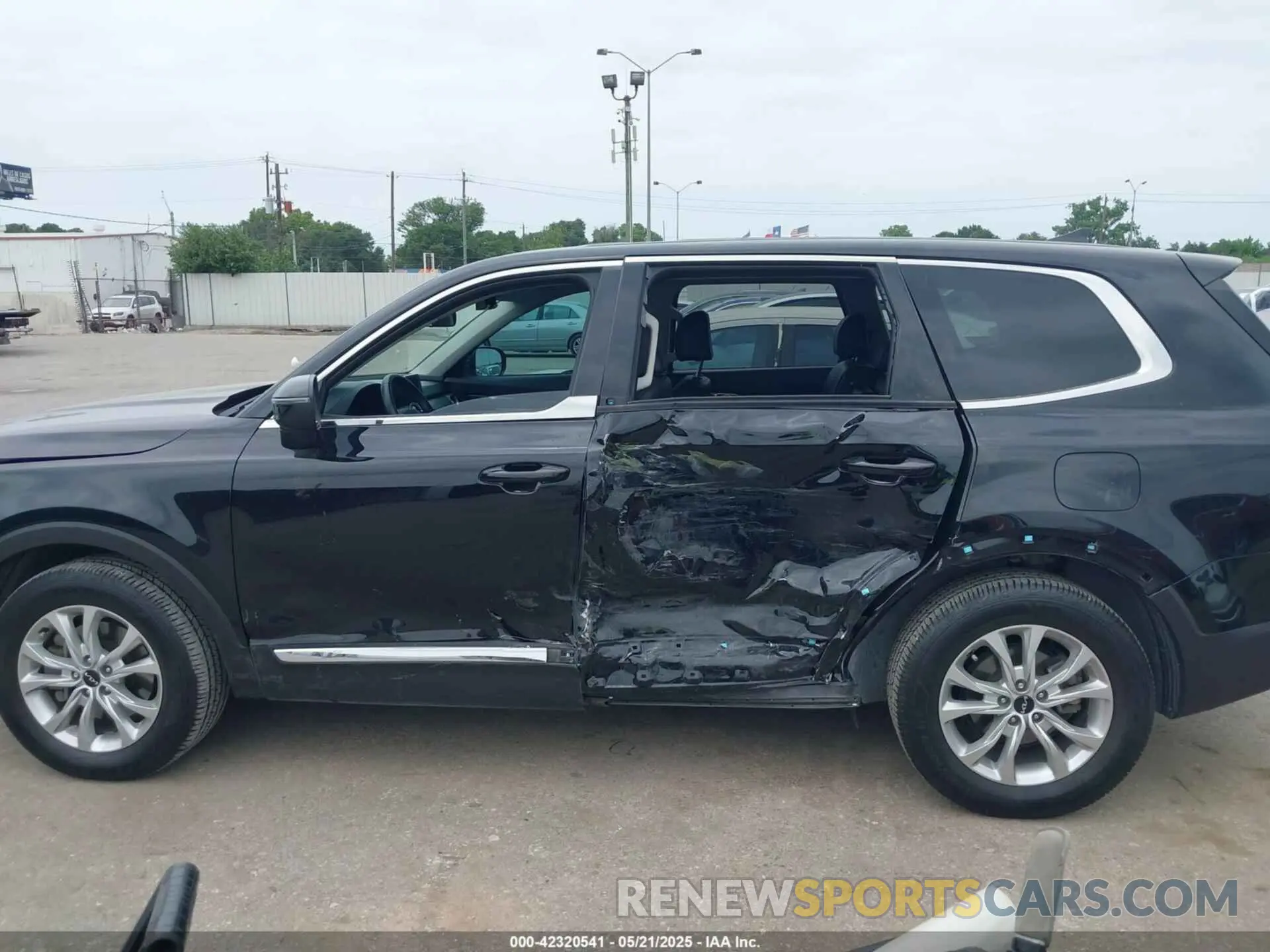 14 Photograph of a damaged car 5XYP24HC6NG242341 KIA TELLURIDE 2022