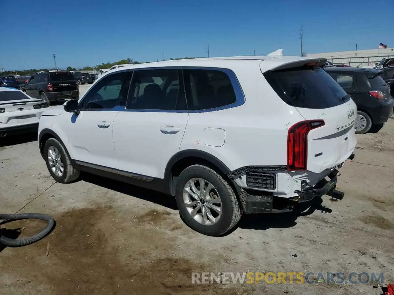 2 Photograph of a damaged car 5XYP2DHC1NG292886 KIA TELLURIDE 2022