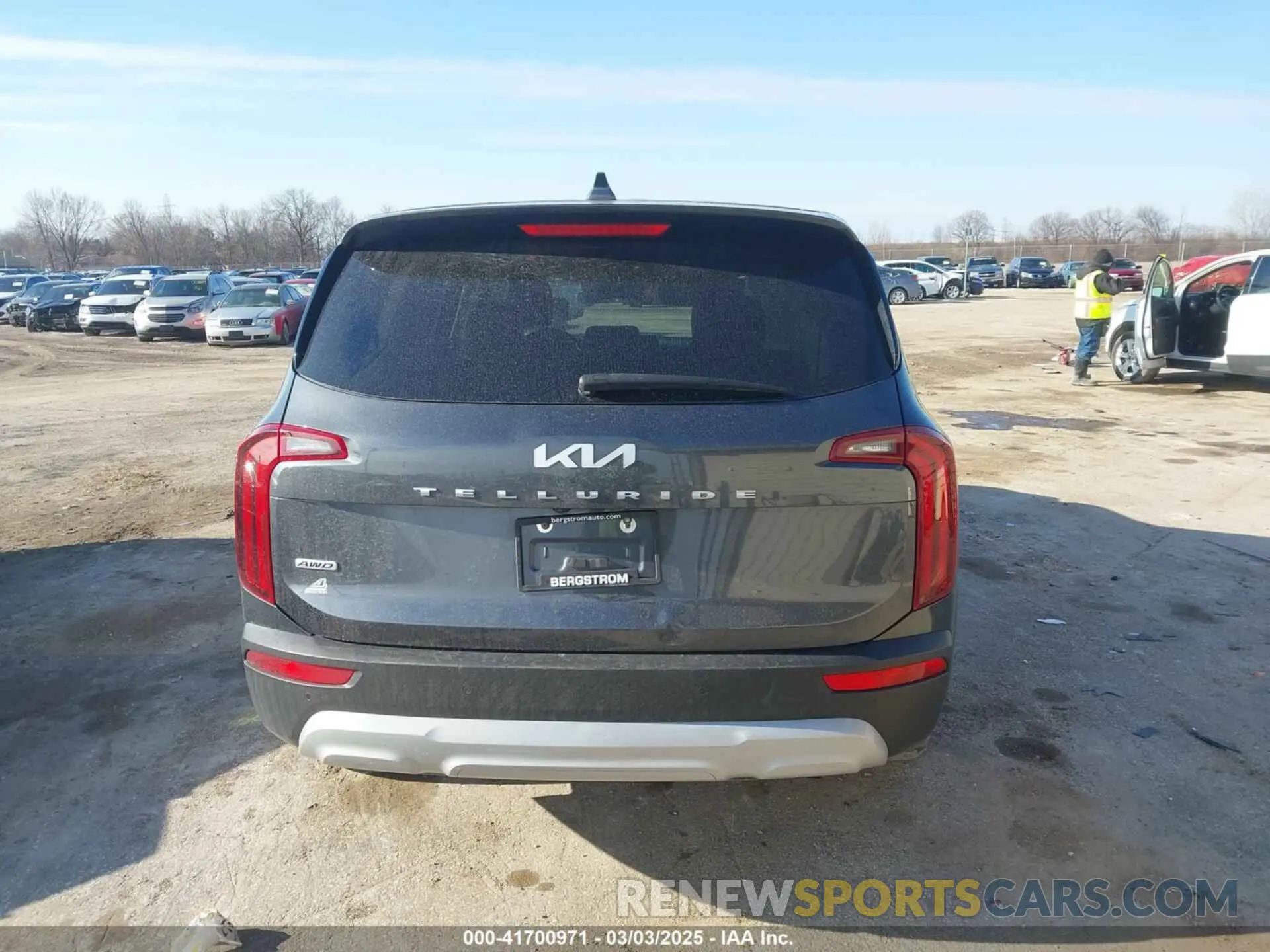 16 Photograph of a damaged car 5XYP2DHC2NG204332 KIA TELLURIDE 2022