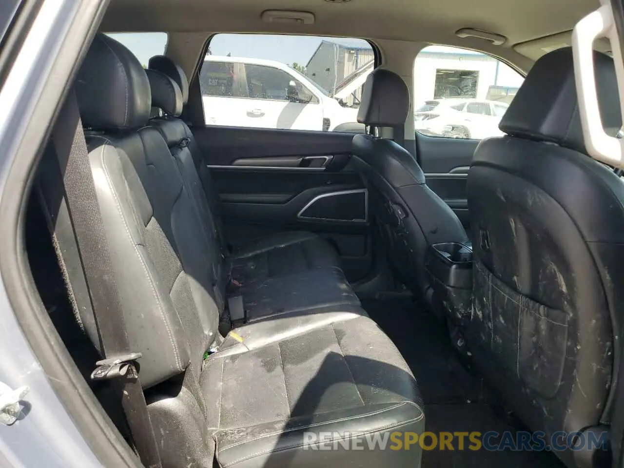 11 Photograph of a damaged car 5XYP2DHC4NG214747 KIA TELLURIDE 2022