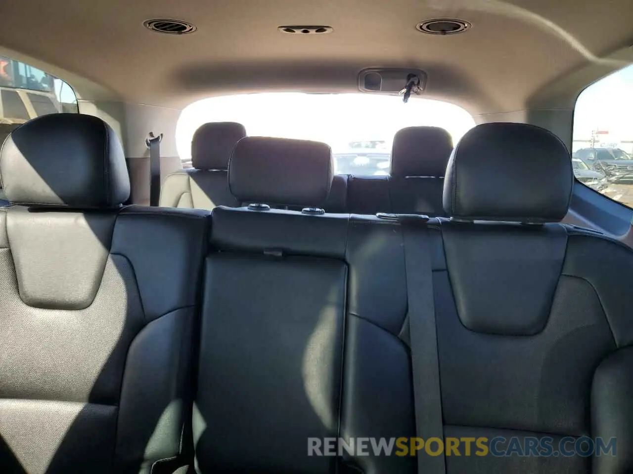 10 Photograph of a damaged car 5XYP2DHC7NG285778 KIA TELLURIDE 2022