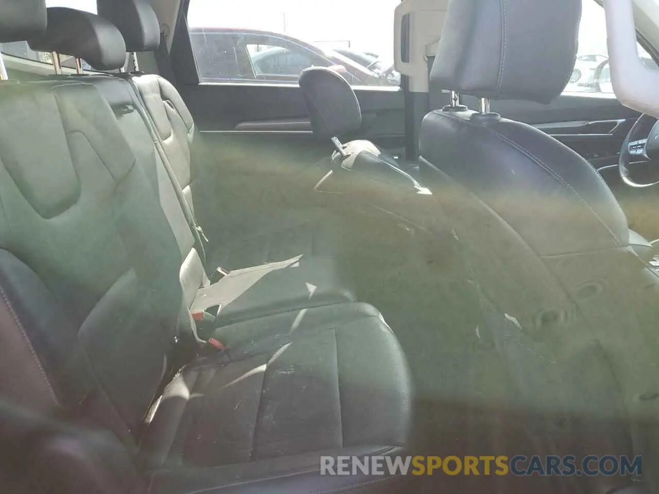 10 Photograph of a damaged car 5XYP2DHC8NG272893 KIA TELLURIDE 2022