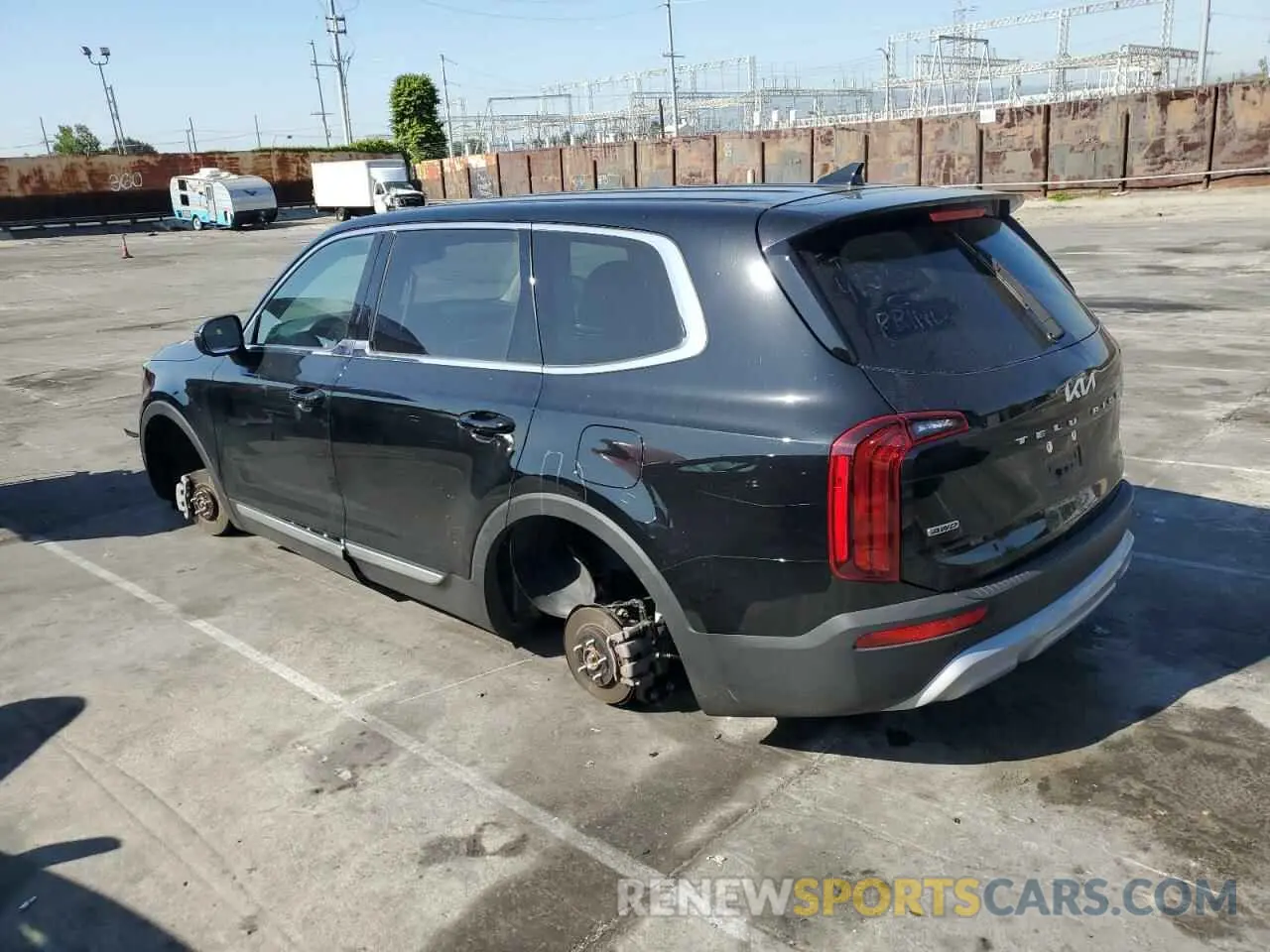 2 Photograph of a damaged car 5XYP2DHC8NG272893 KIA TELLURIDE 2022