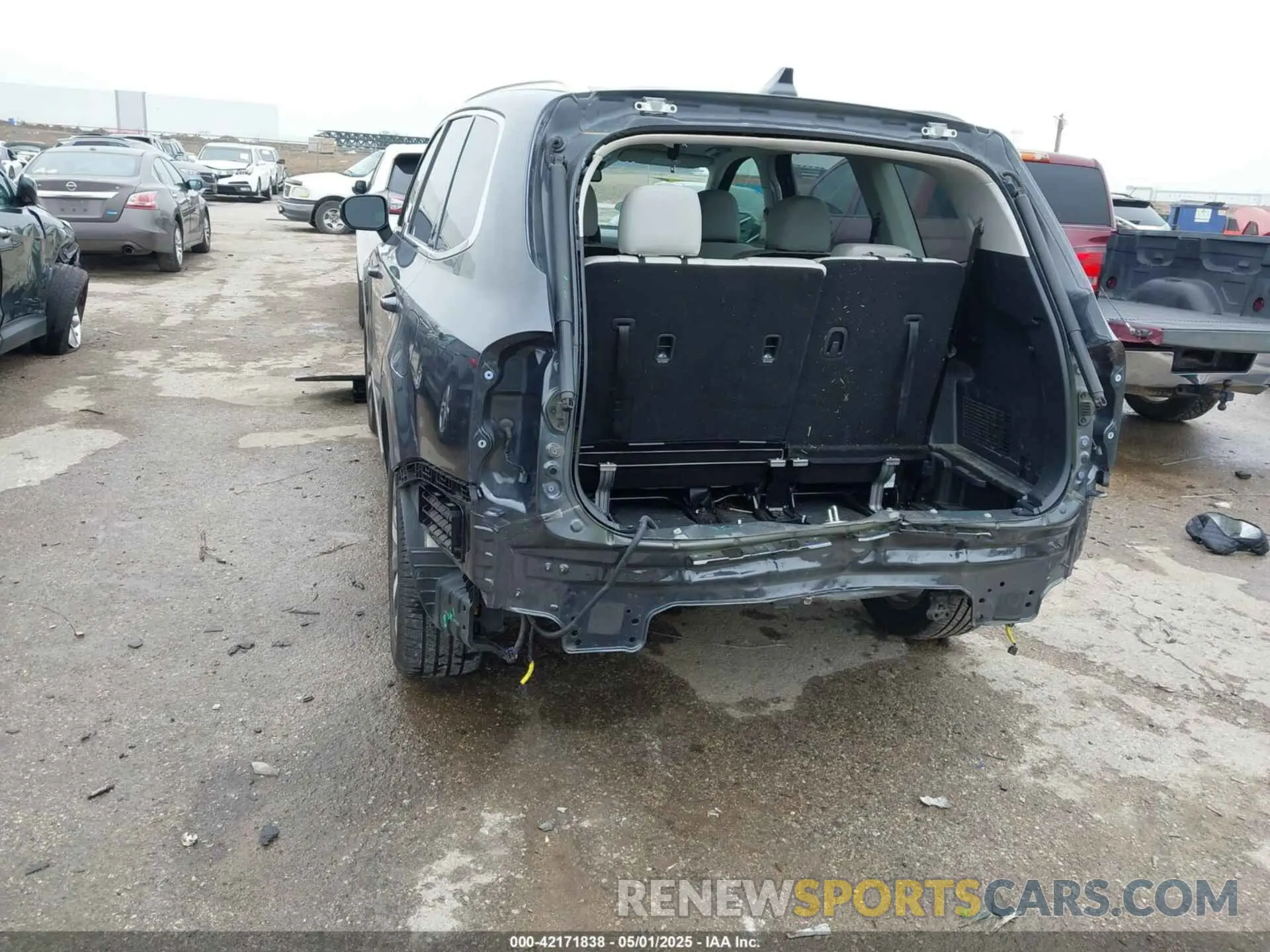 3 Photograph of a damaged car 5XYP34HC0NG195434 KIA TELLURIDE 2022