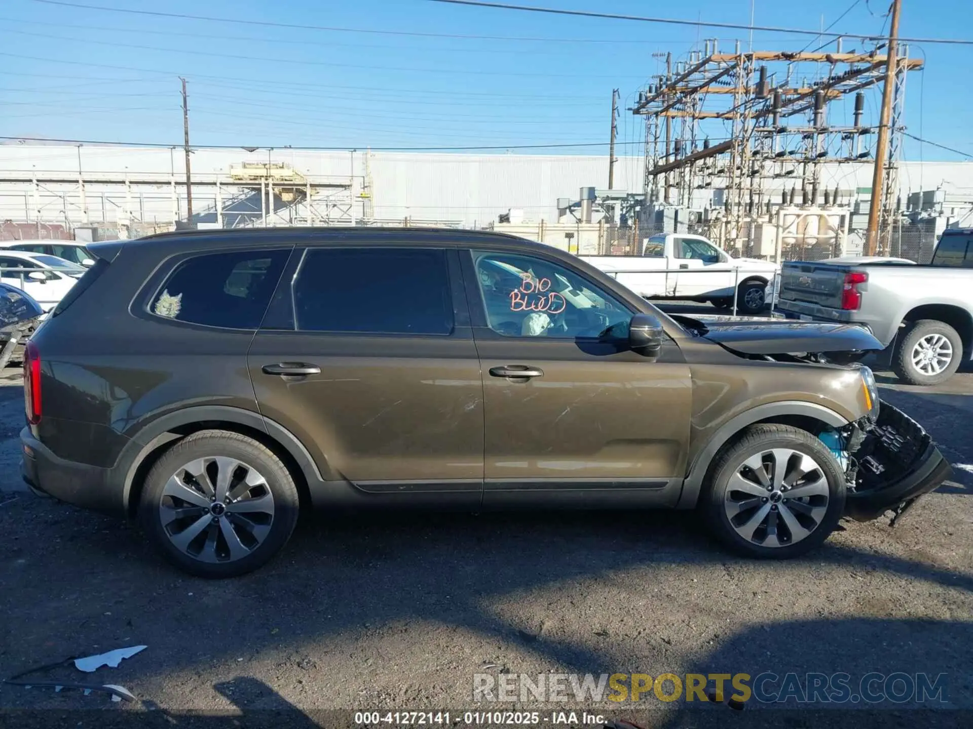 13 Photograph of a damaged car 5XYP34HC1NG238520 KIA TELLURIDE 2022