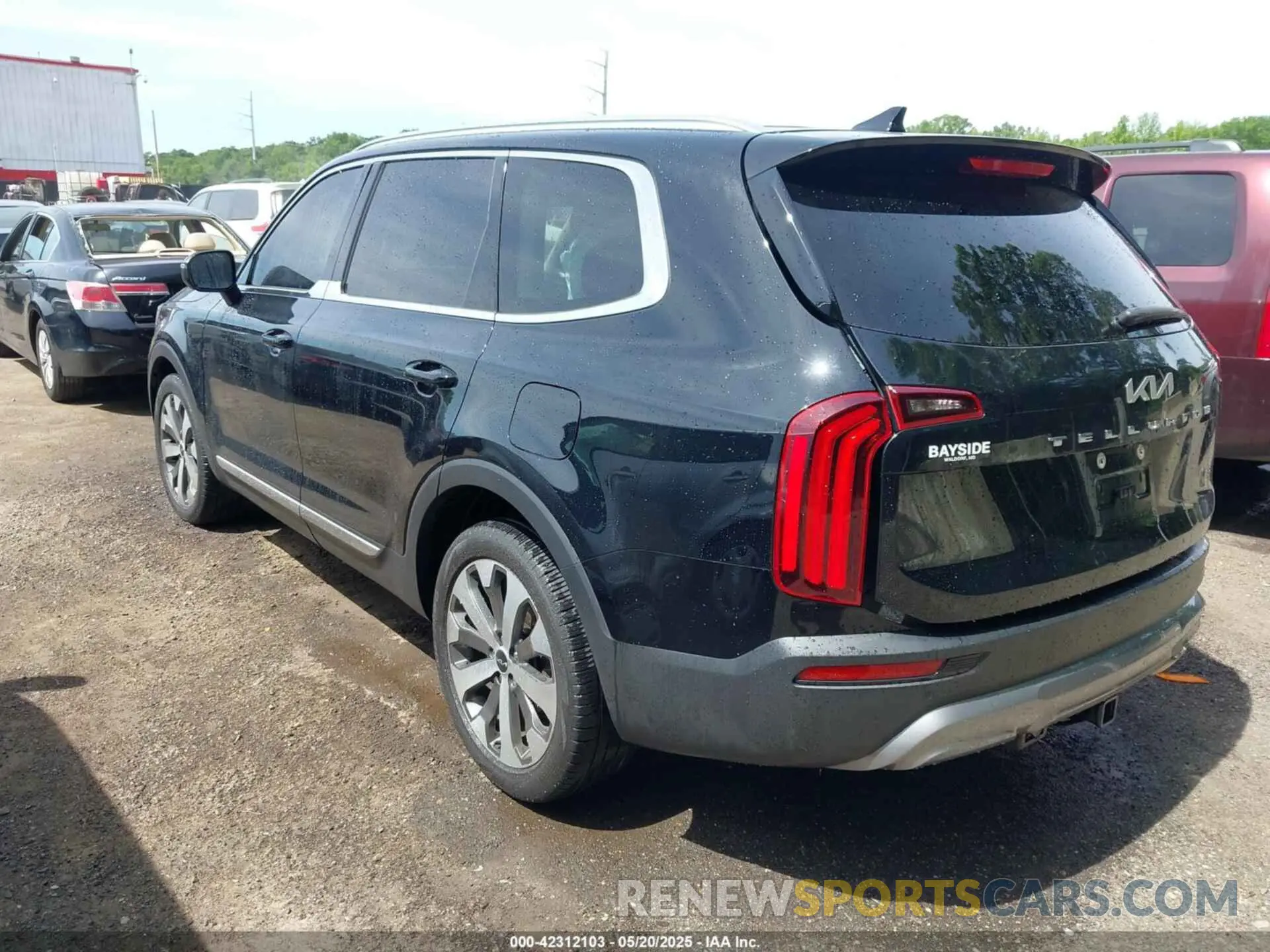 3 Photograph of a damaged car 5XYP34HC3NG312049 KIA TELLURIDE 2022