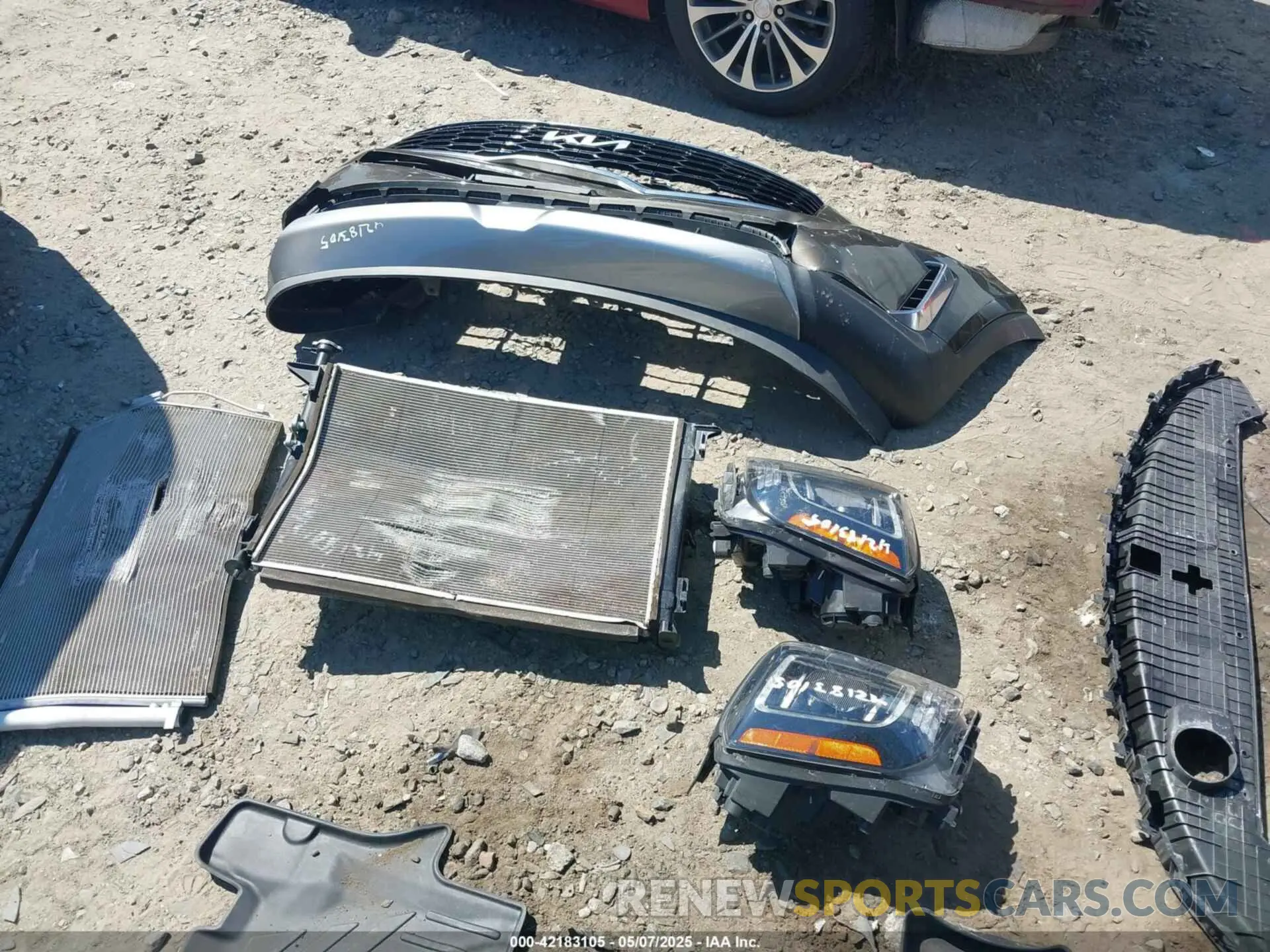 12 Photograph of a damaged car 5XYP34HC8NG219771 KIA TELLURIDE 2022