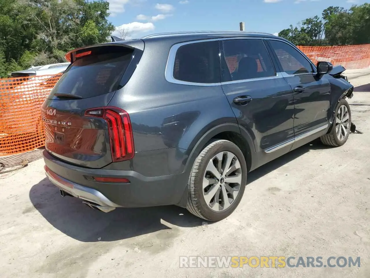 3 Photograph of a damaged car 5XYP34HC8NG264659 KIA TELLURIDE 2022