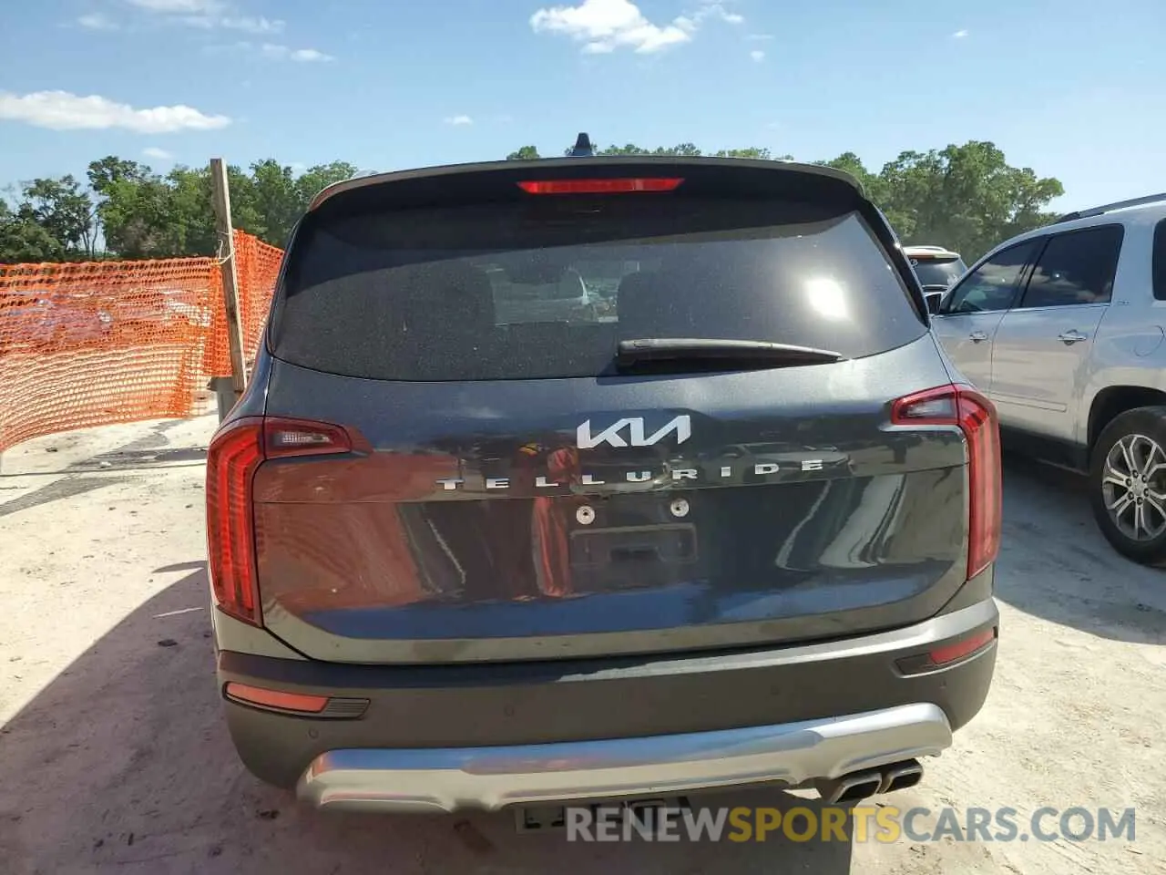 6 Photograph of a damaged car 5XYP34HC8NG264659 KIA TELLURIDE 2022