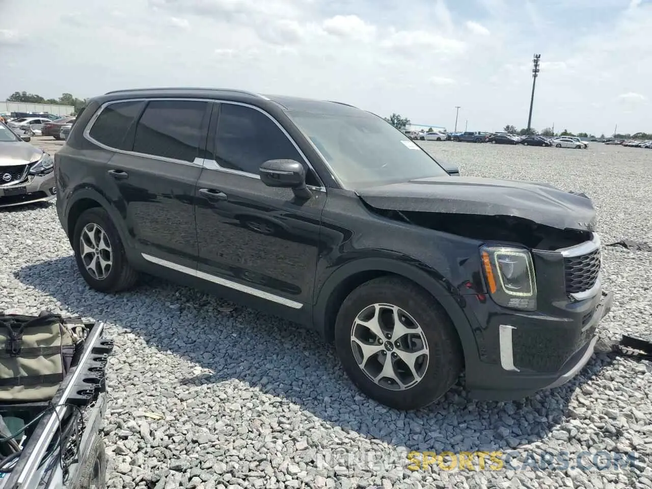 4 Photograph of a damaged car 5XYP34HC8NG312371 KIA TELLURIDE 2022