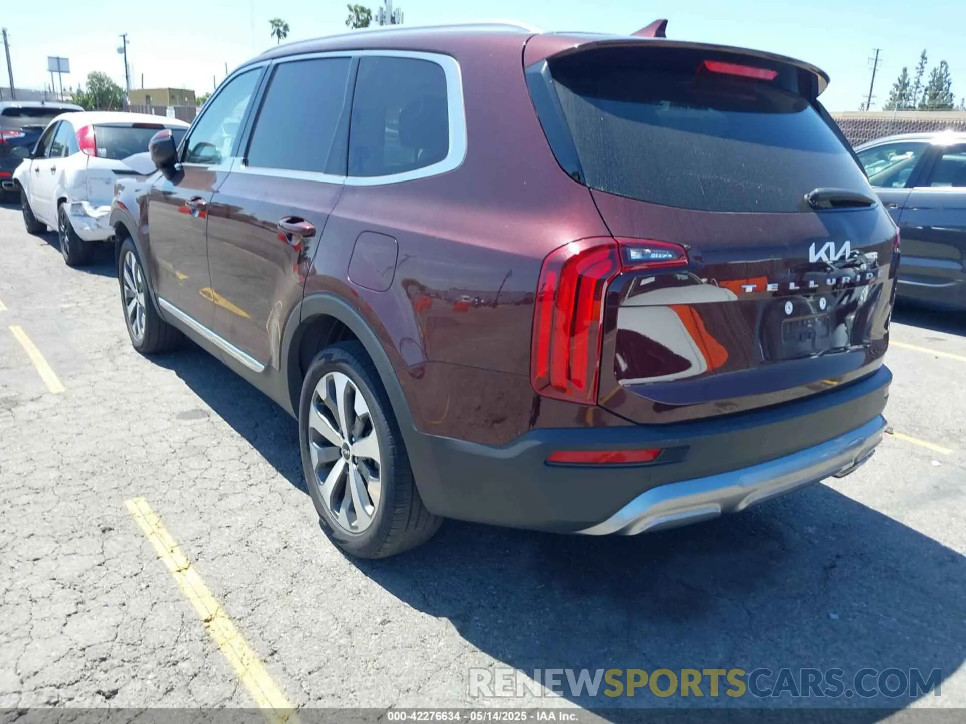 3 Photograph of a damaged car 5XYP34HC9NG265433 KIA TELLURIDE 2022