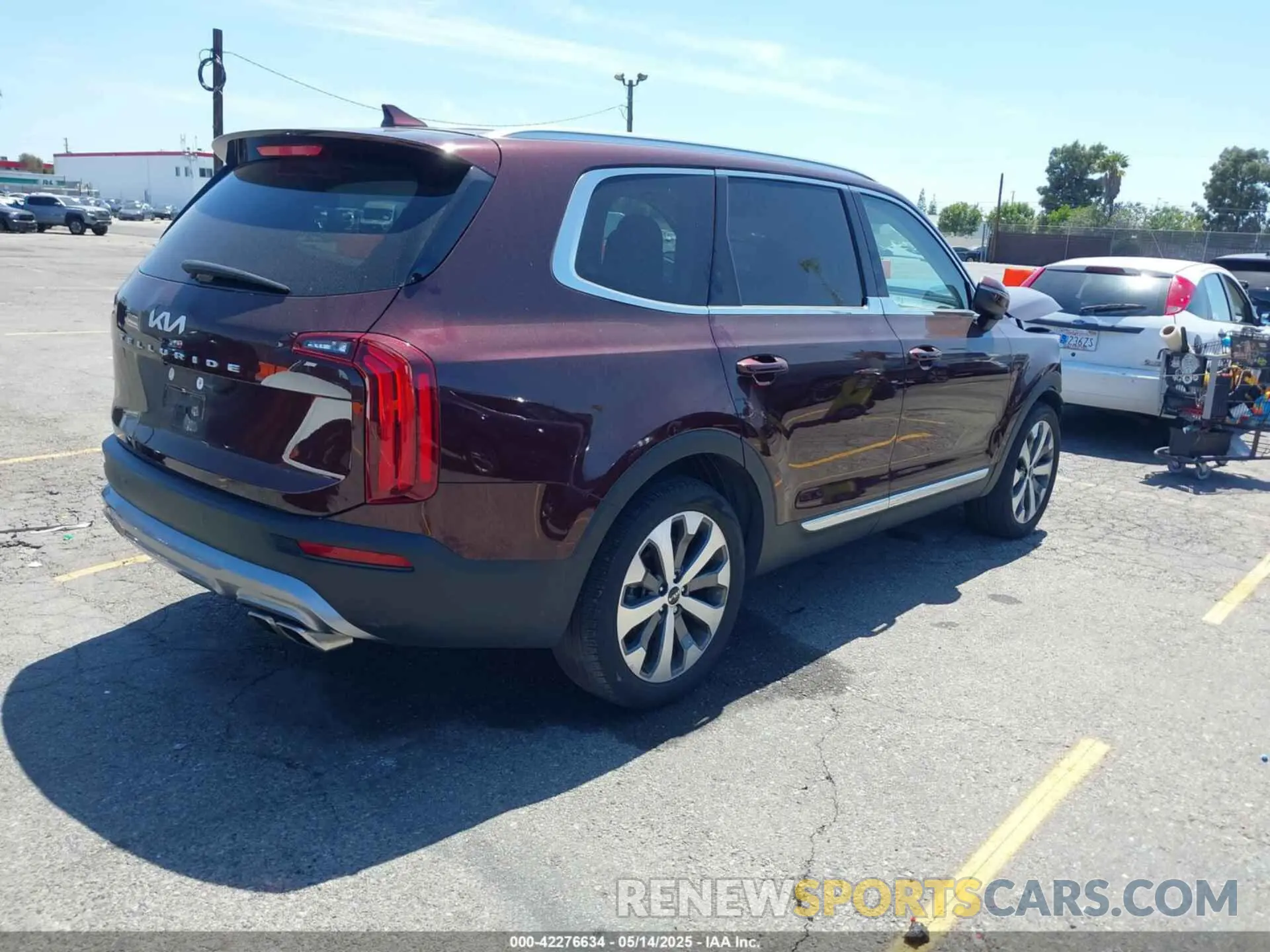 4 Photograph of a damaged car 5XYP34HC9NG265433 KIA TELLURIDE 2022