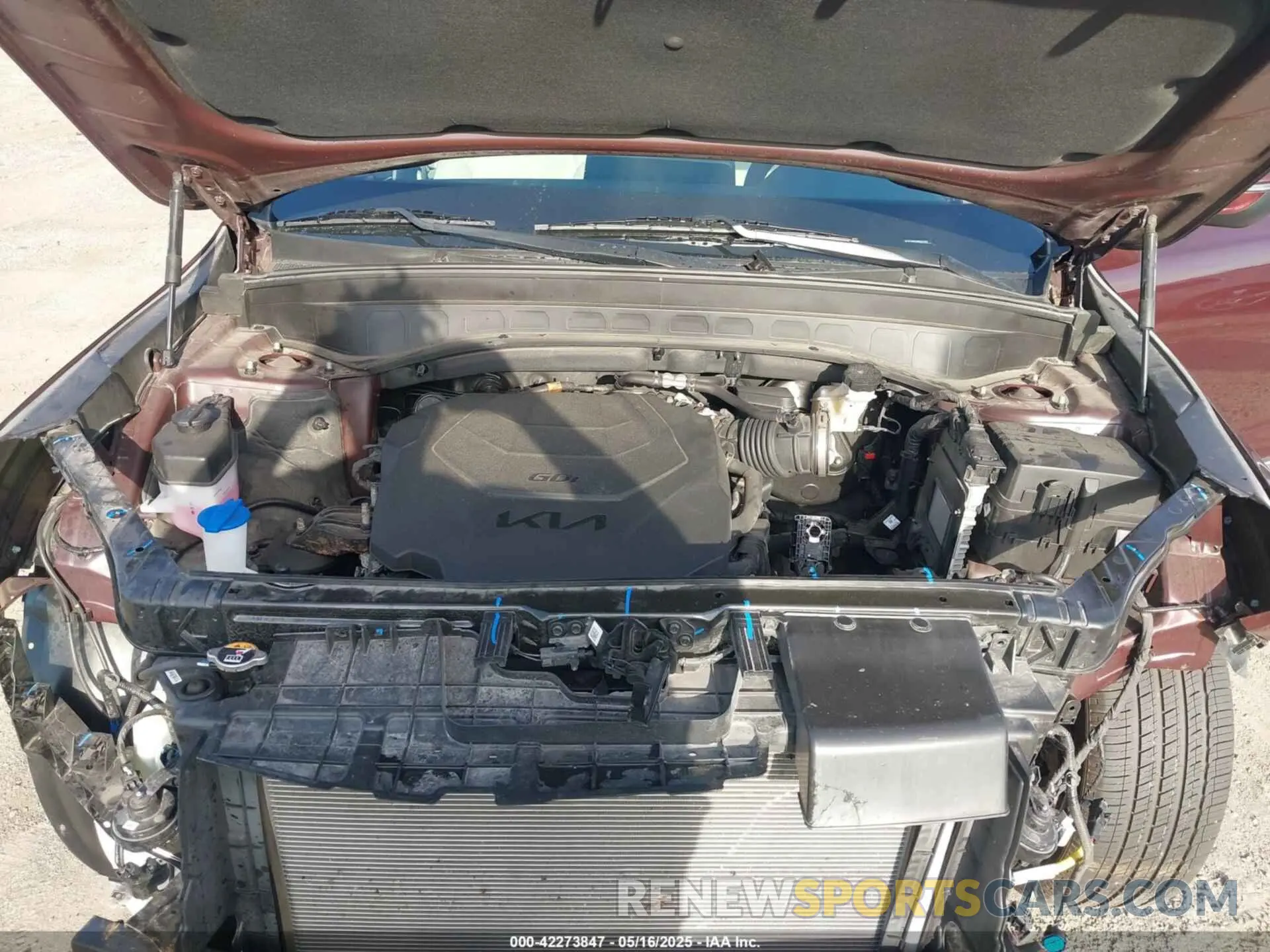 10 Photograph of a damaged car 5XYP34HCXNG263769 KIA TELLURIDE 2022