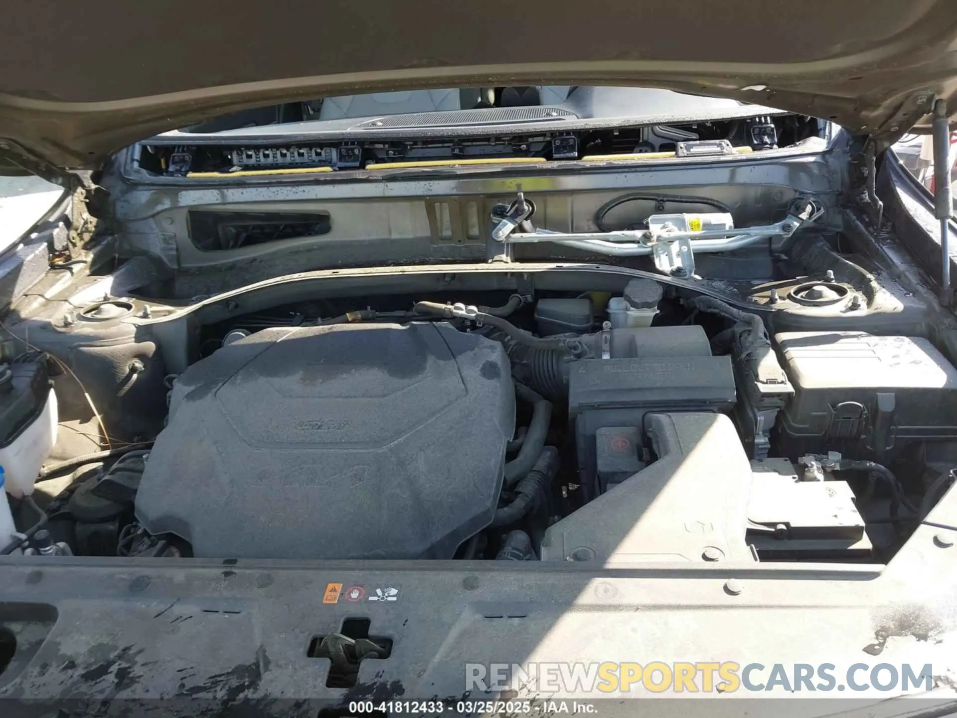 10 Photograph of a damaged car 5XYP34HCXNG289594 KIA TELLURIDE 2022