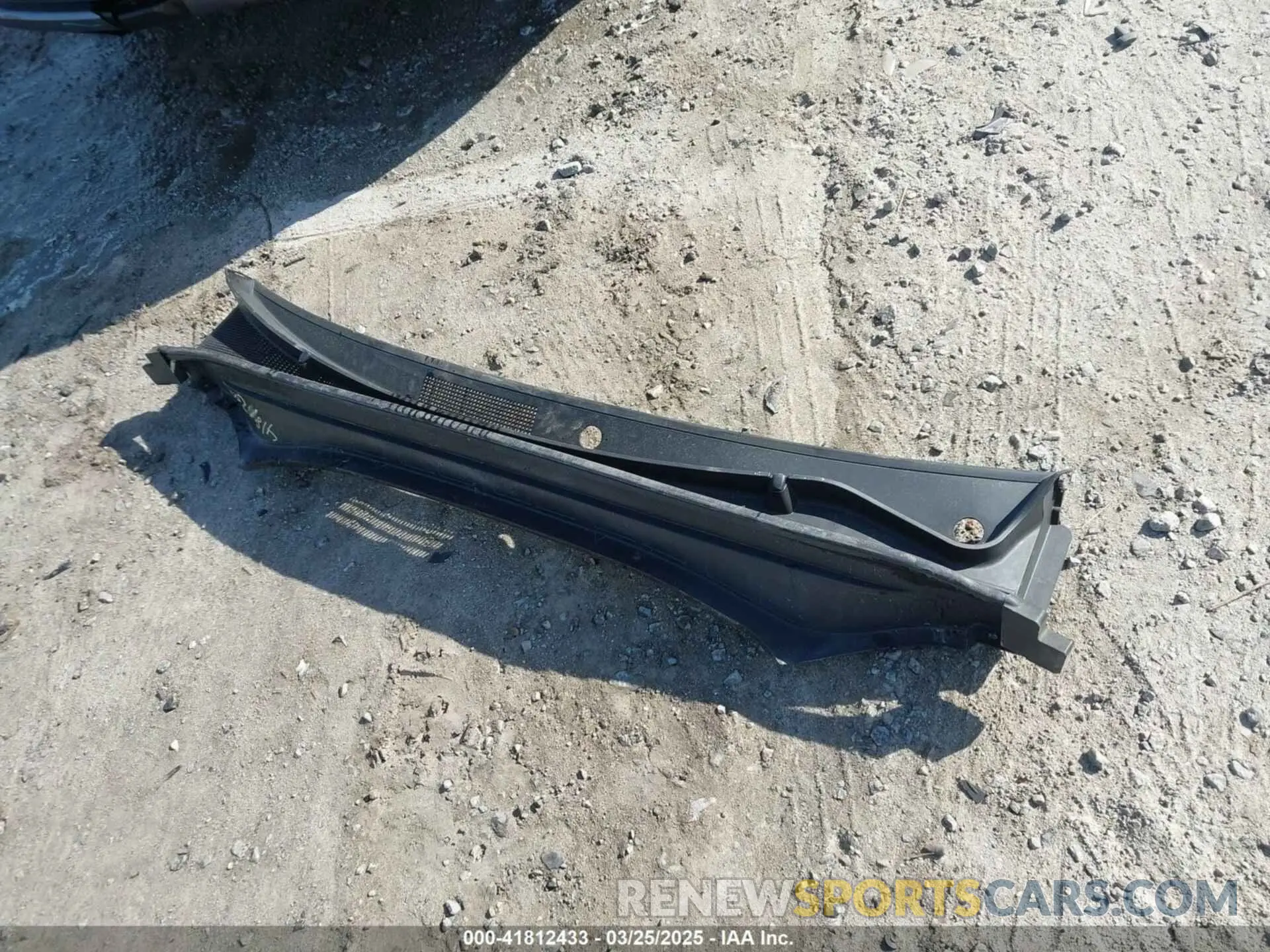 12 Photograph of a damaged car 5XYP34HCXNG289594 KIA TELLURIDE 2022