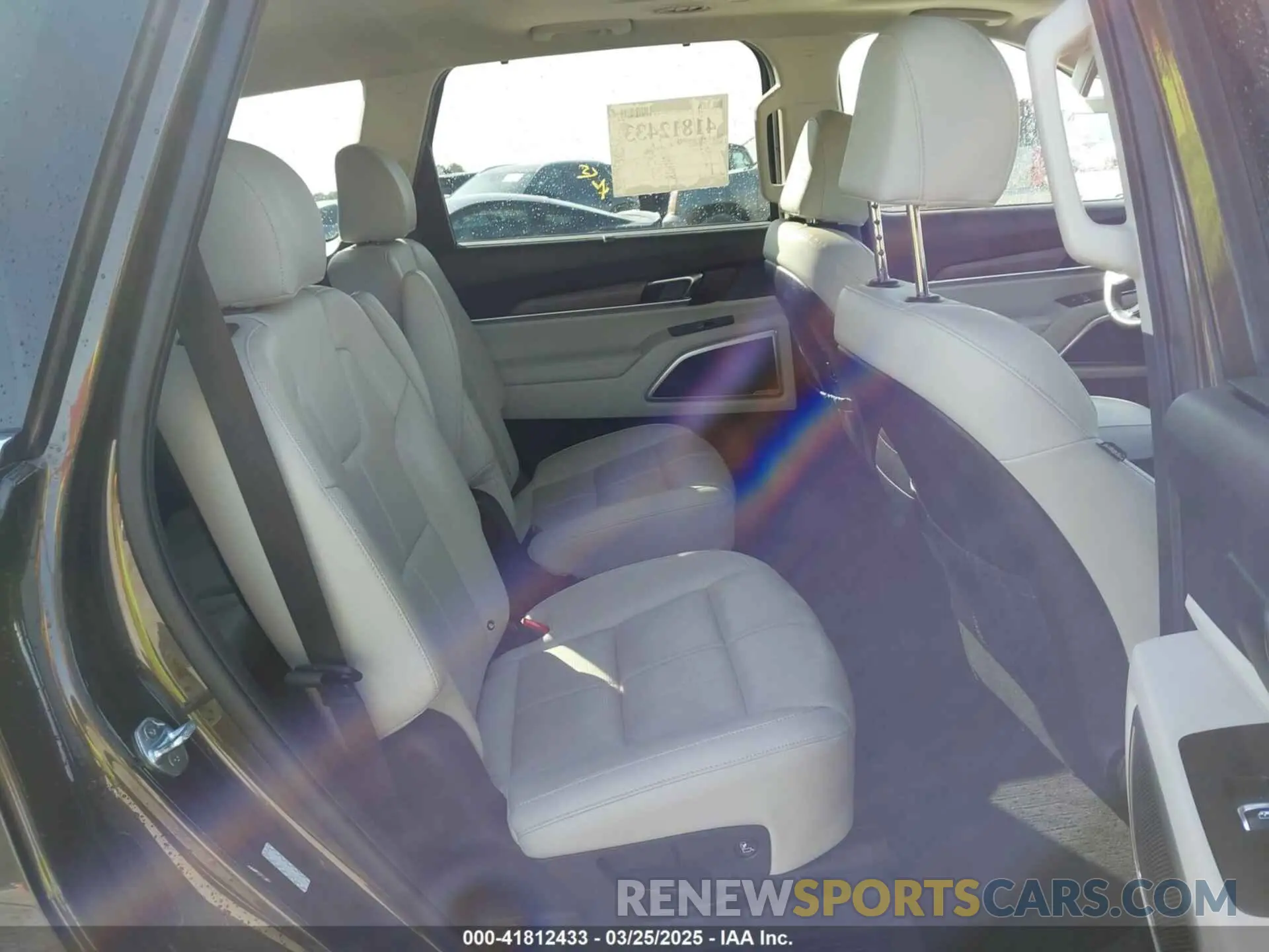 8 Photograph of a damaged car 5XYP34HCXNG289594 KIA TELLURIDE 2022