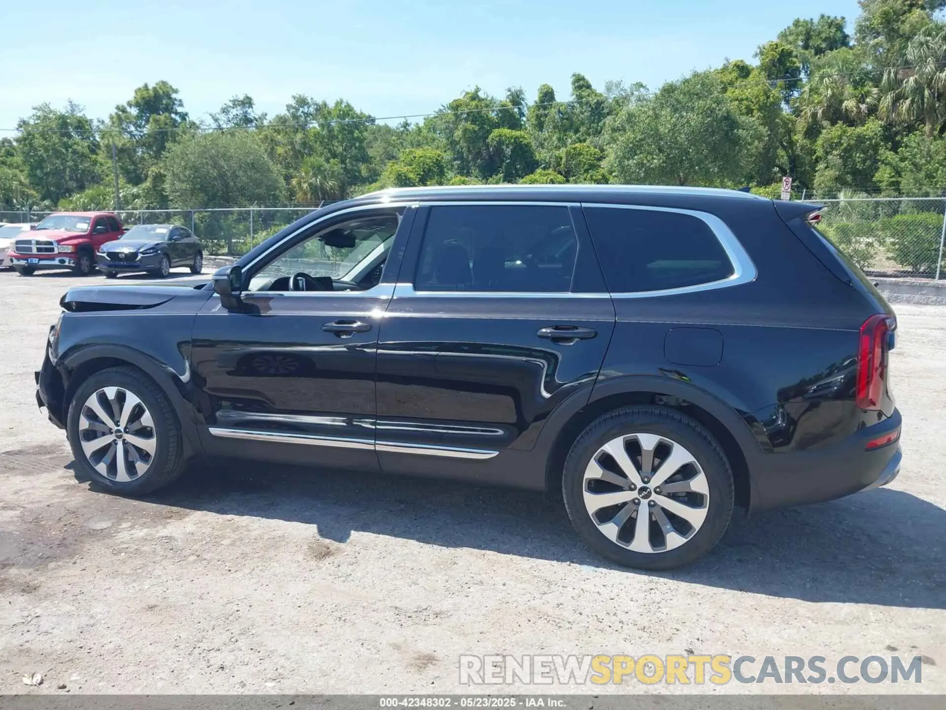 14 Photograph of a damaged car 5XYP34HCXNG314378 KIA TELLURIDE 2022
