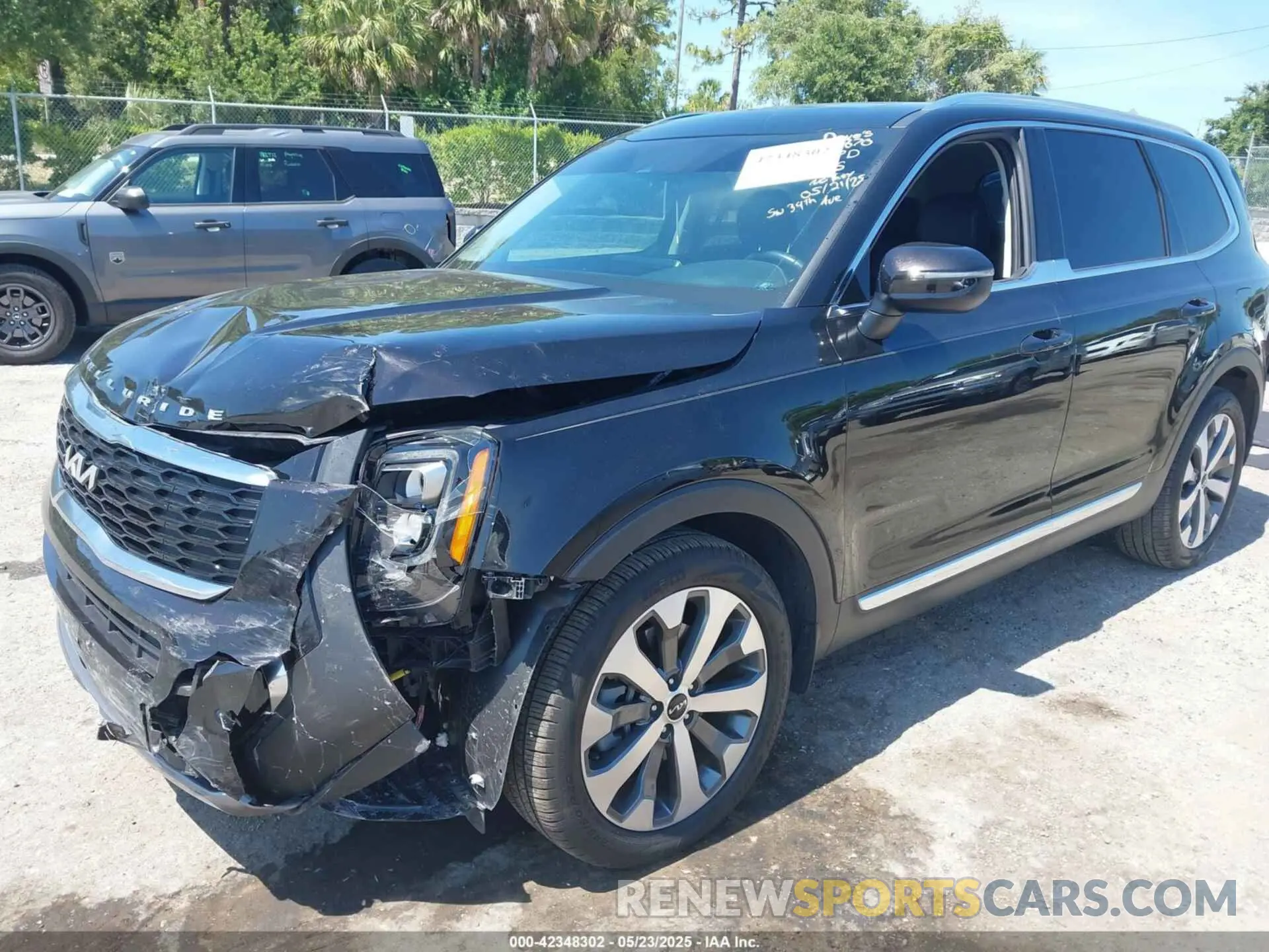 2 Photograph of a damaged car 5XYP34HCXNG314378 KIA TELLURIDE 2022