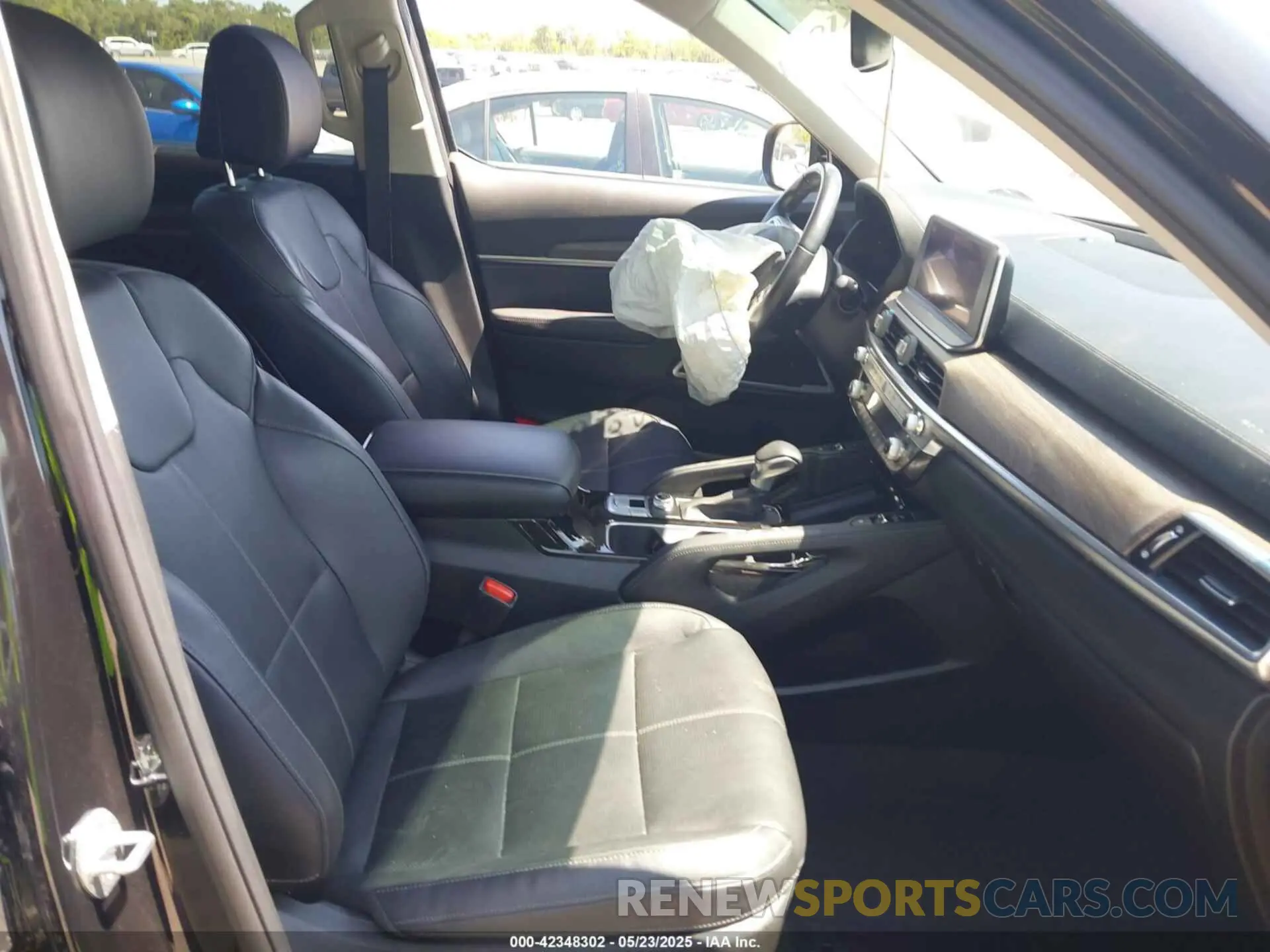 5 Photograph of a damaged car 5XYP34HCXNG314378 KIA TELLURIDE 2022