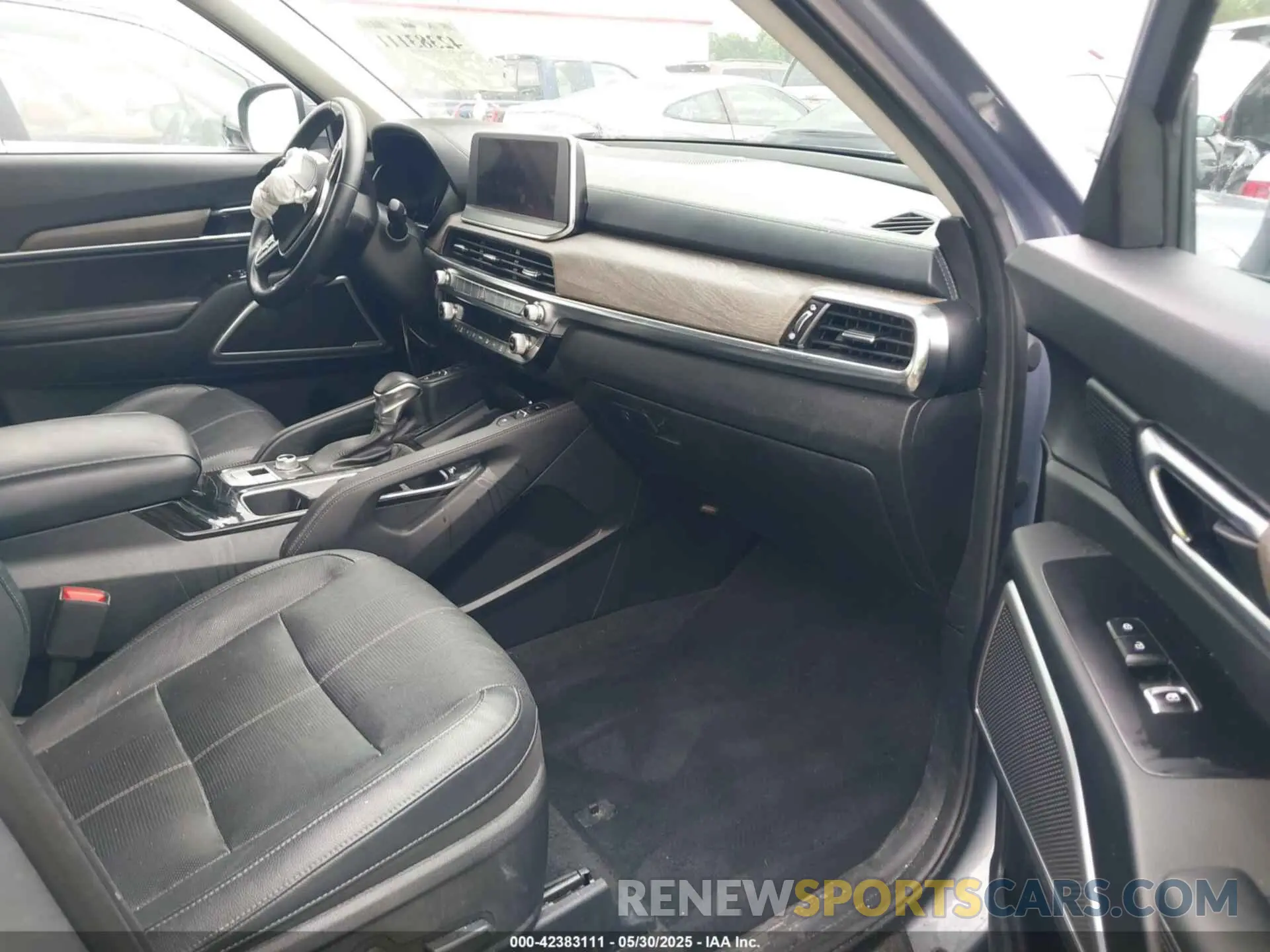 5 Photograph of a damaged car 5XYP3DHC0NG258550 KIA TELLURIDE 2022