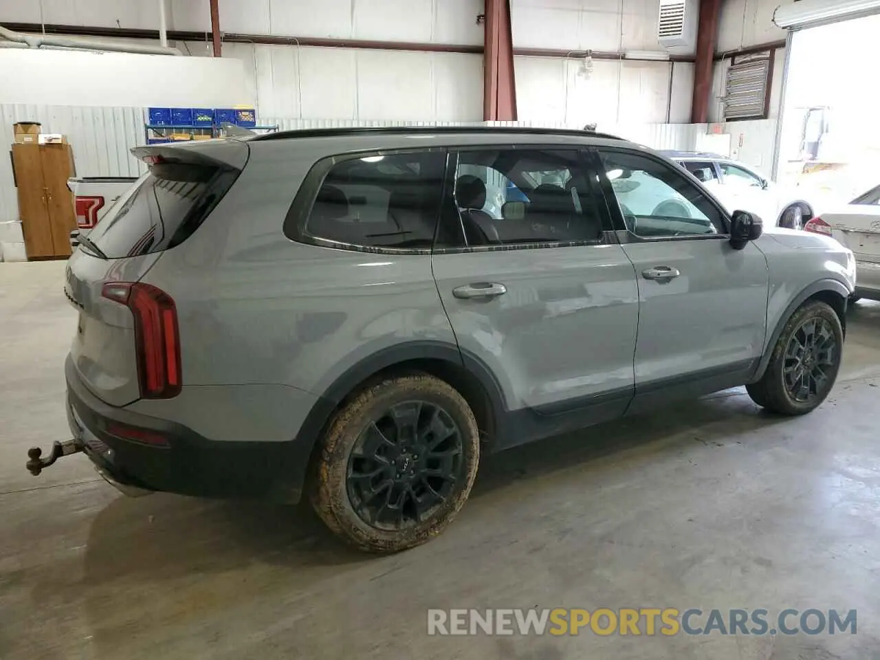 3 Photograph of a damaged car 5XYP3DHC0NG270021 KIA TELLURIDE 2022