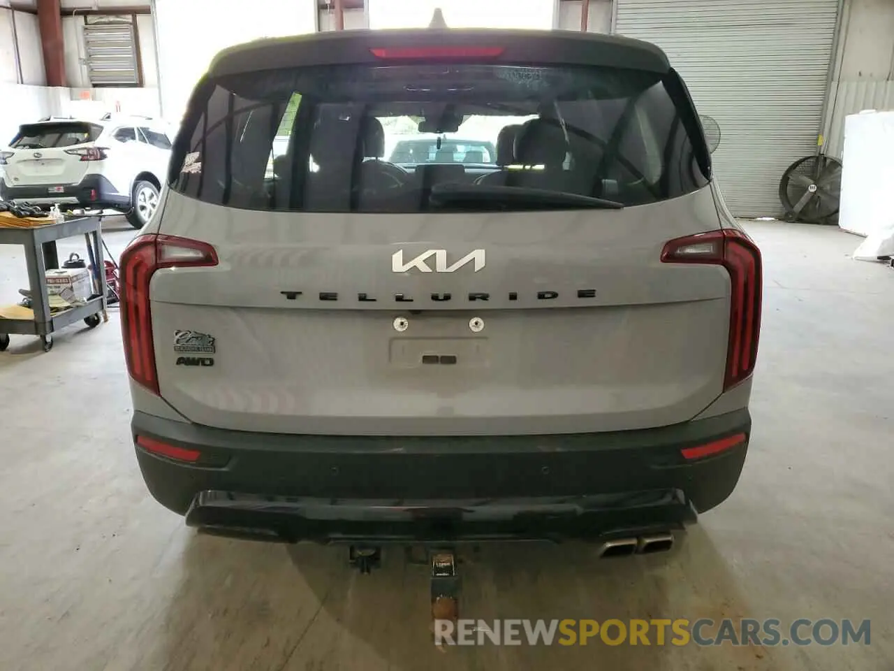 6 Photograph of a damaged car 5XYP3DHC0NG270021 KIA TELLURIDE 2022