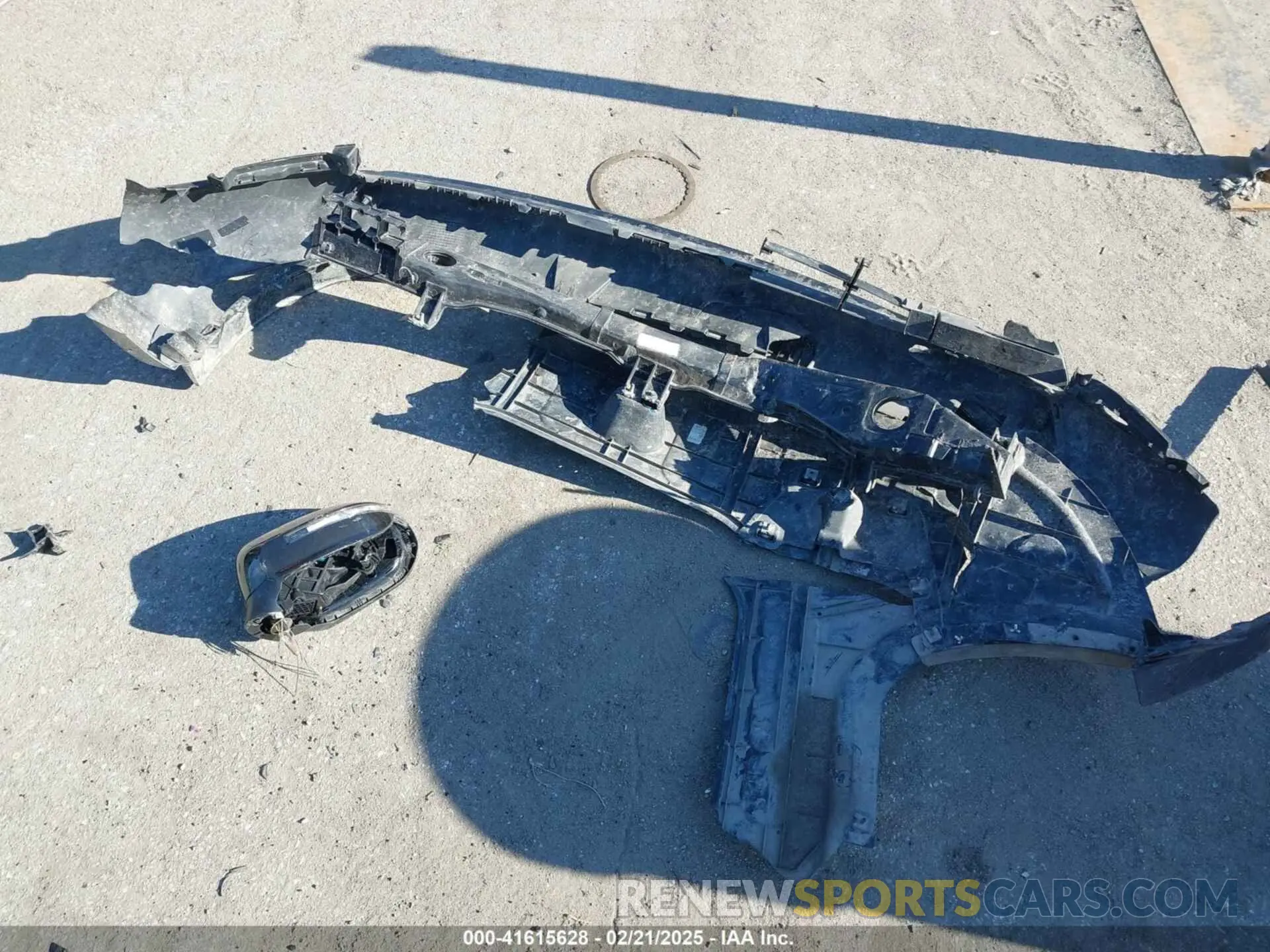 12 Photograph of a damaged car 5XYP3DHC1NG237397 KIA TELLURIDE 2022