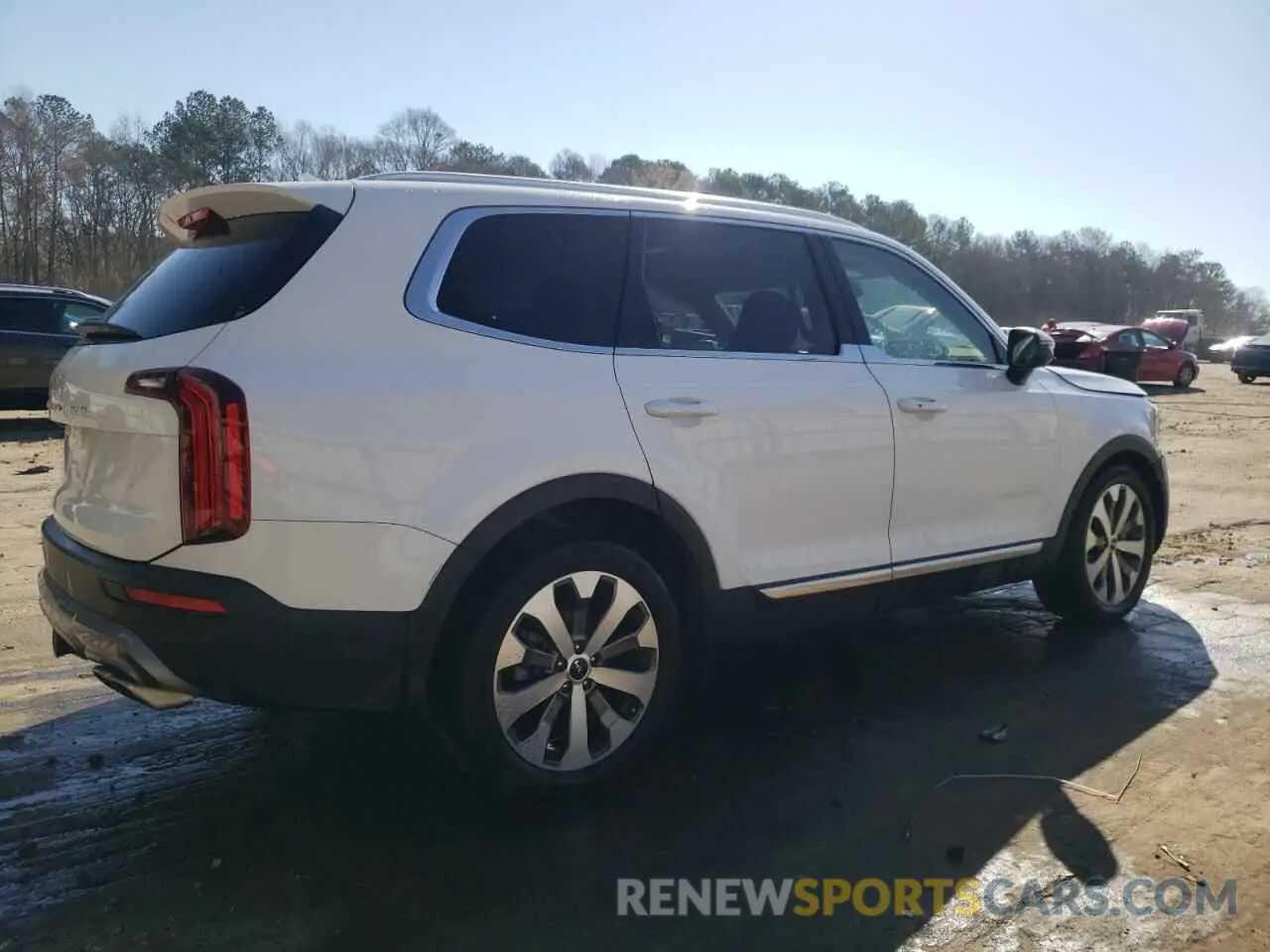 3 Photograph of a damaged car 5XYP3DHC1NG303334 KIA TELLURIDE 2022