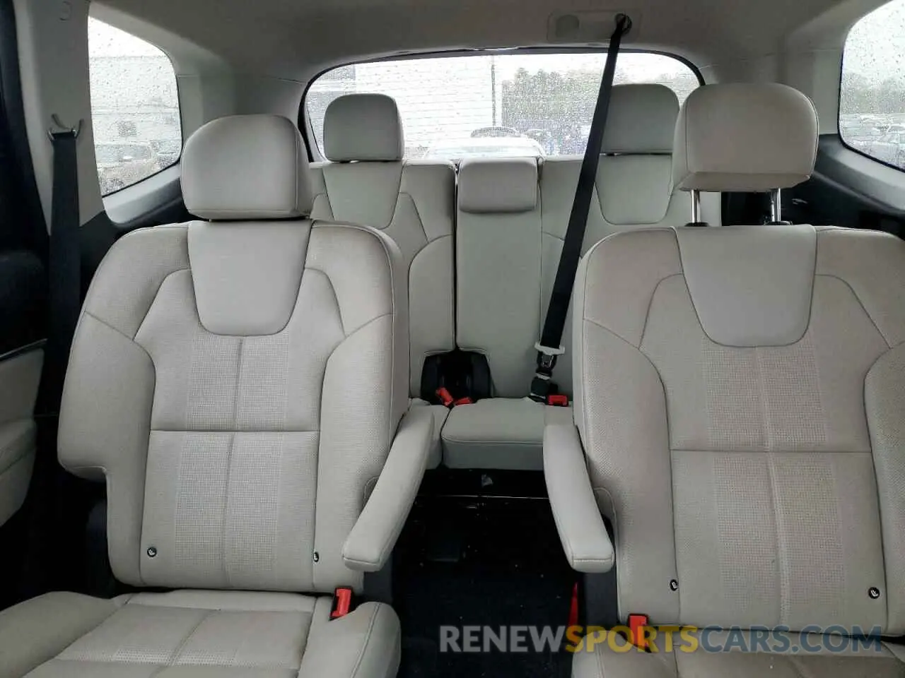 10 Photograph of a damaged car 5XYP3DHC2NG255732 KIA TELLURIDE 2022