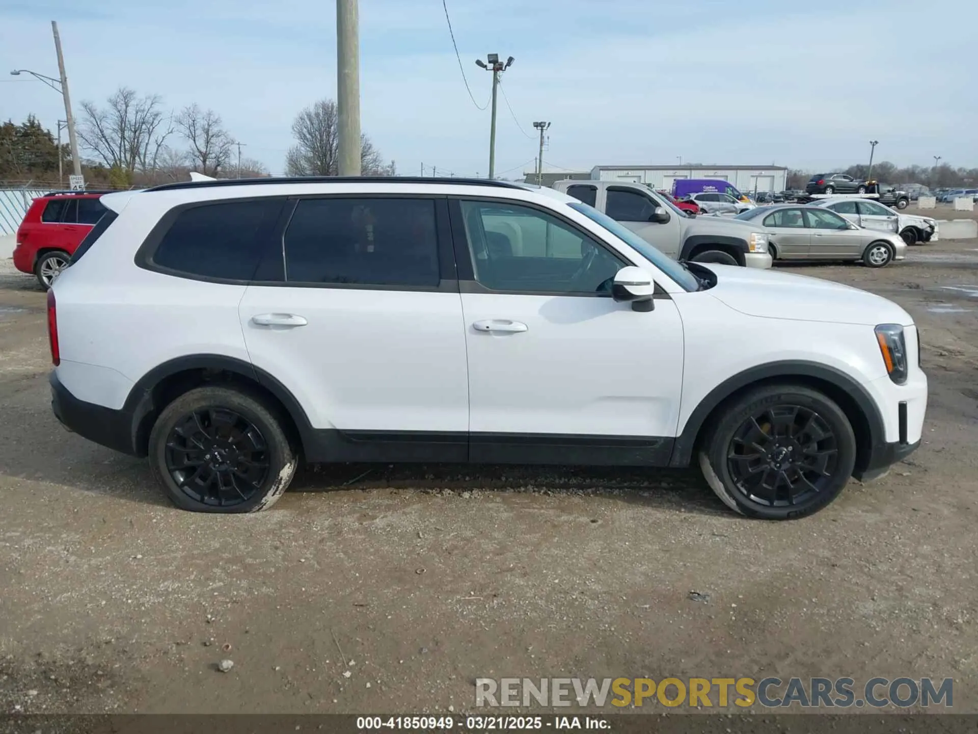 14 Photograph of a damaged car 5XYP3DHC3NG204367 KIA TELLURIDE 2022