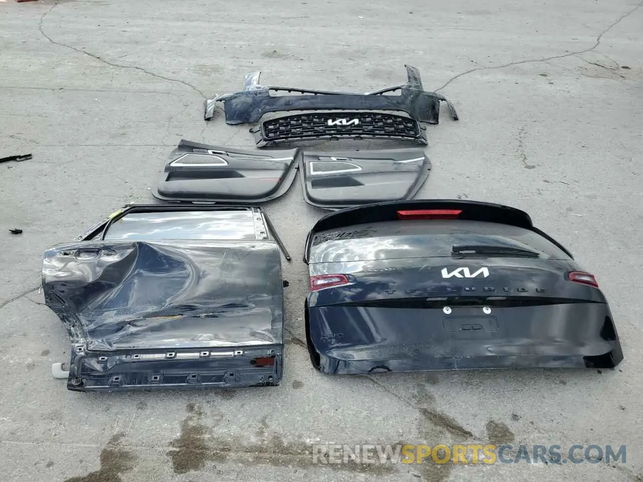 13 Photograph of a damaged car 5XYP3DHC3NG215109 KIA TELLURIDE 2022