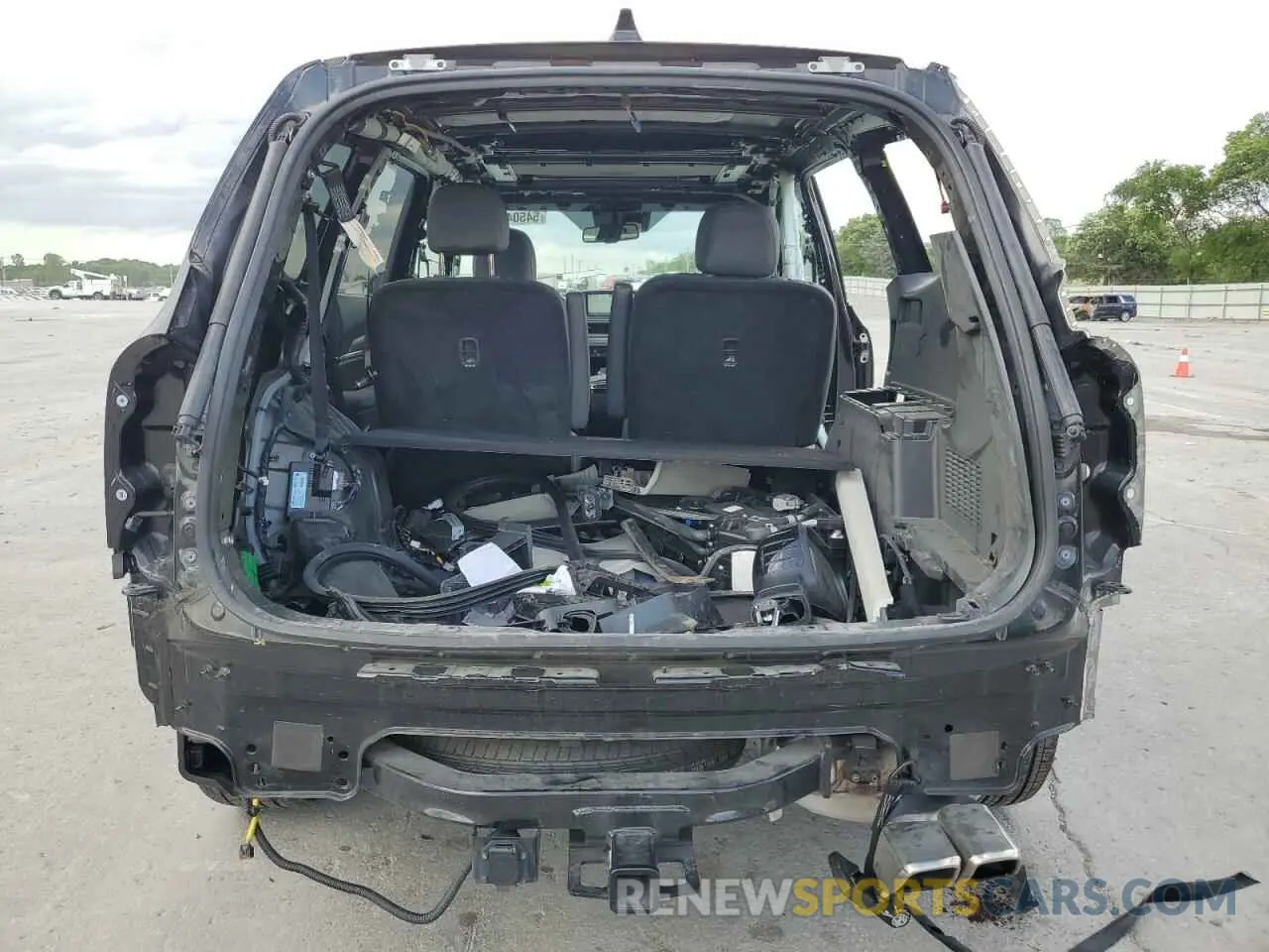6 Photograph of a damaged car 5XYP3DHC3NG215109 KIA TELLURIDE 2022