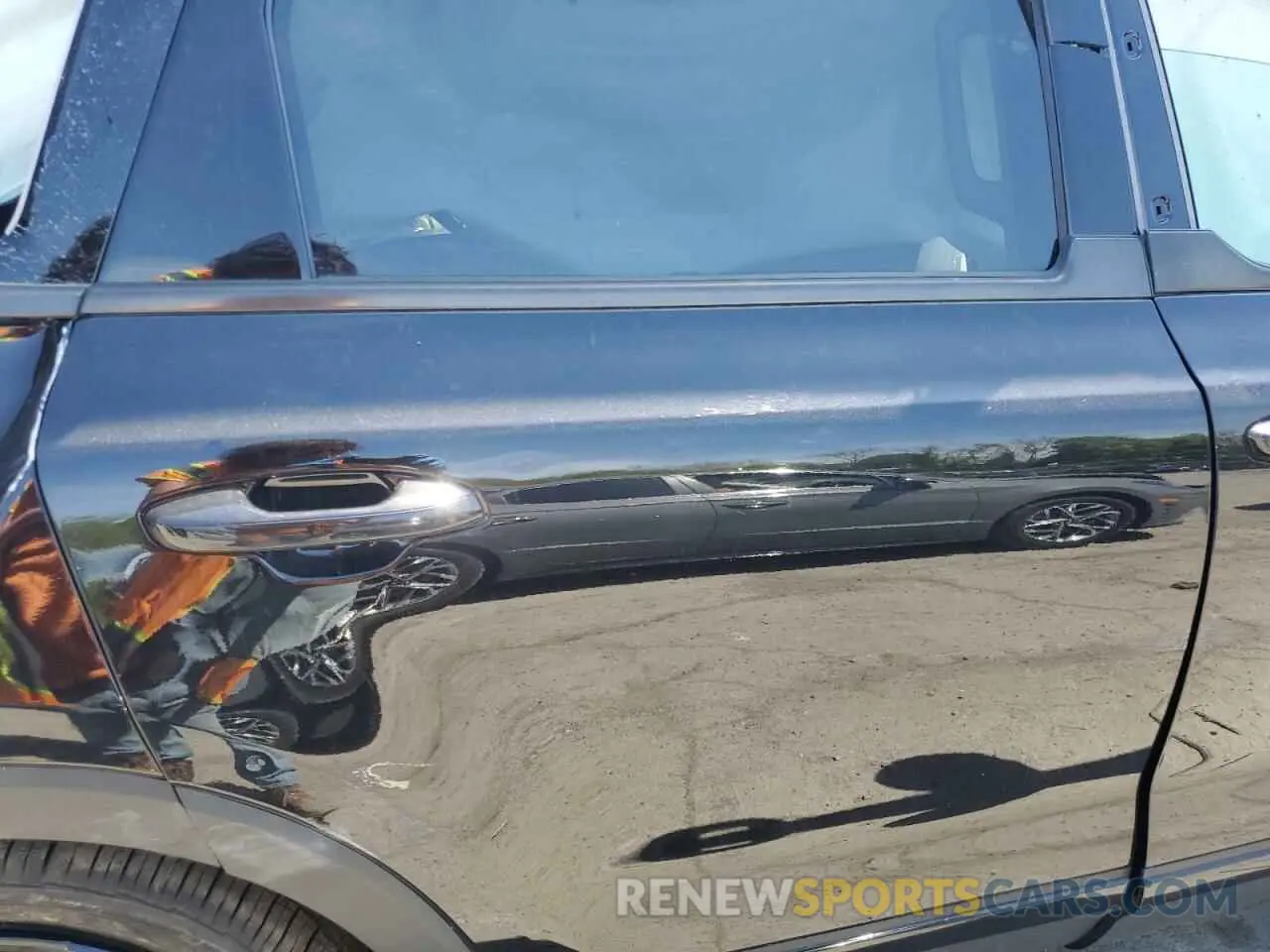 11 Photograph of a damaged car 5XYP3DHC3NG228264 KIA TELLURIDE 2022