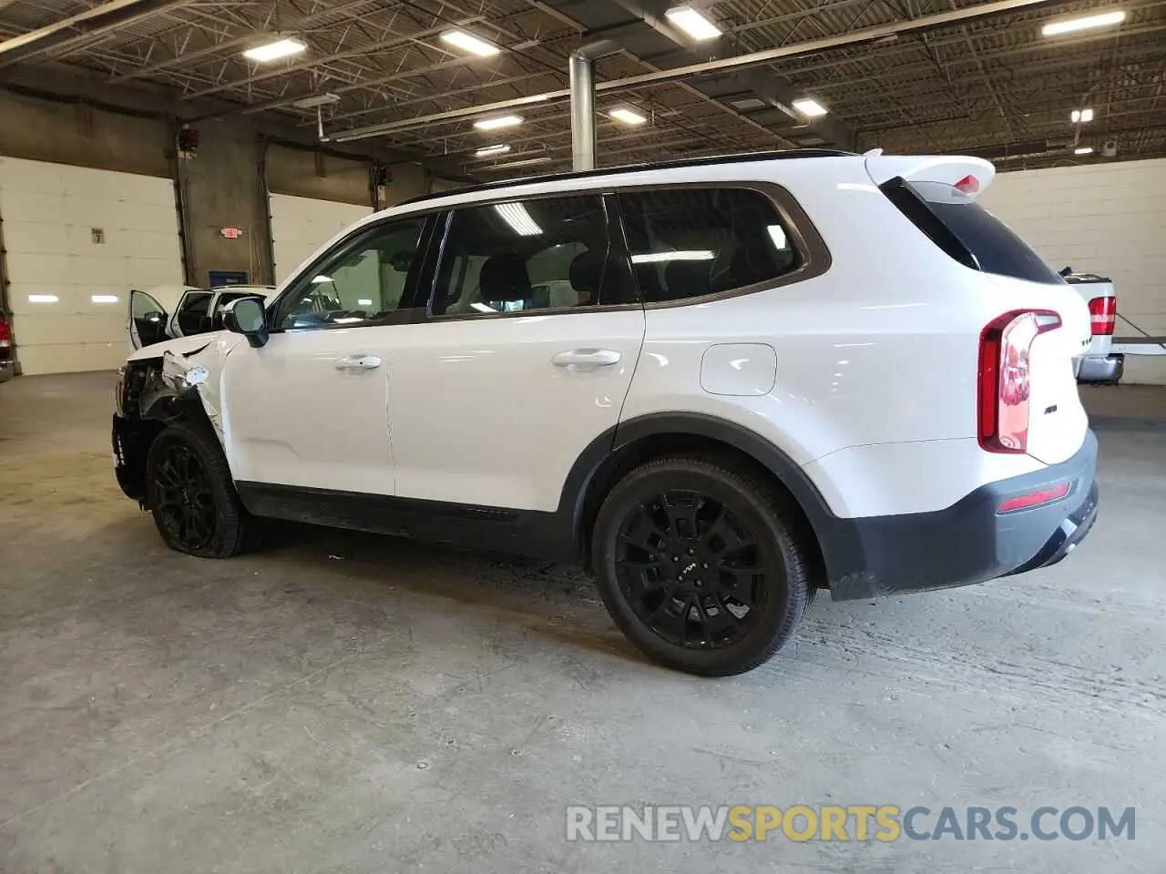 2 Photograph of a damaged car 5XYP3DHC3NG292384 KIA TELLURIDE 2022