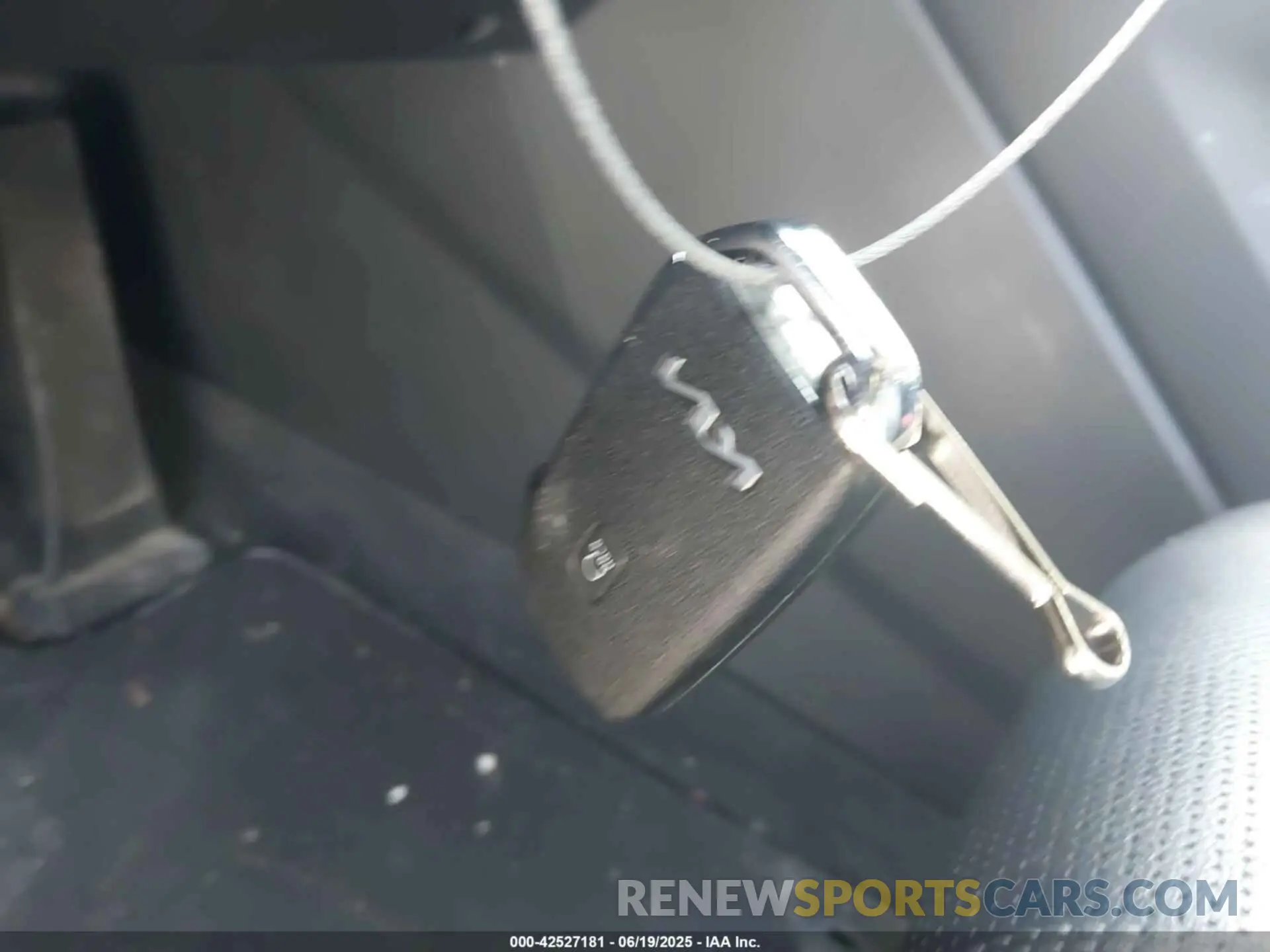 11 Photograph of a damaged car 5XYP3DHC4NG253612 KIA TELLURIDE 2022