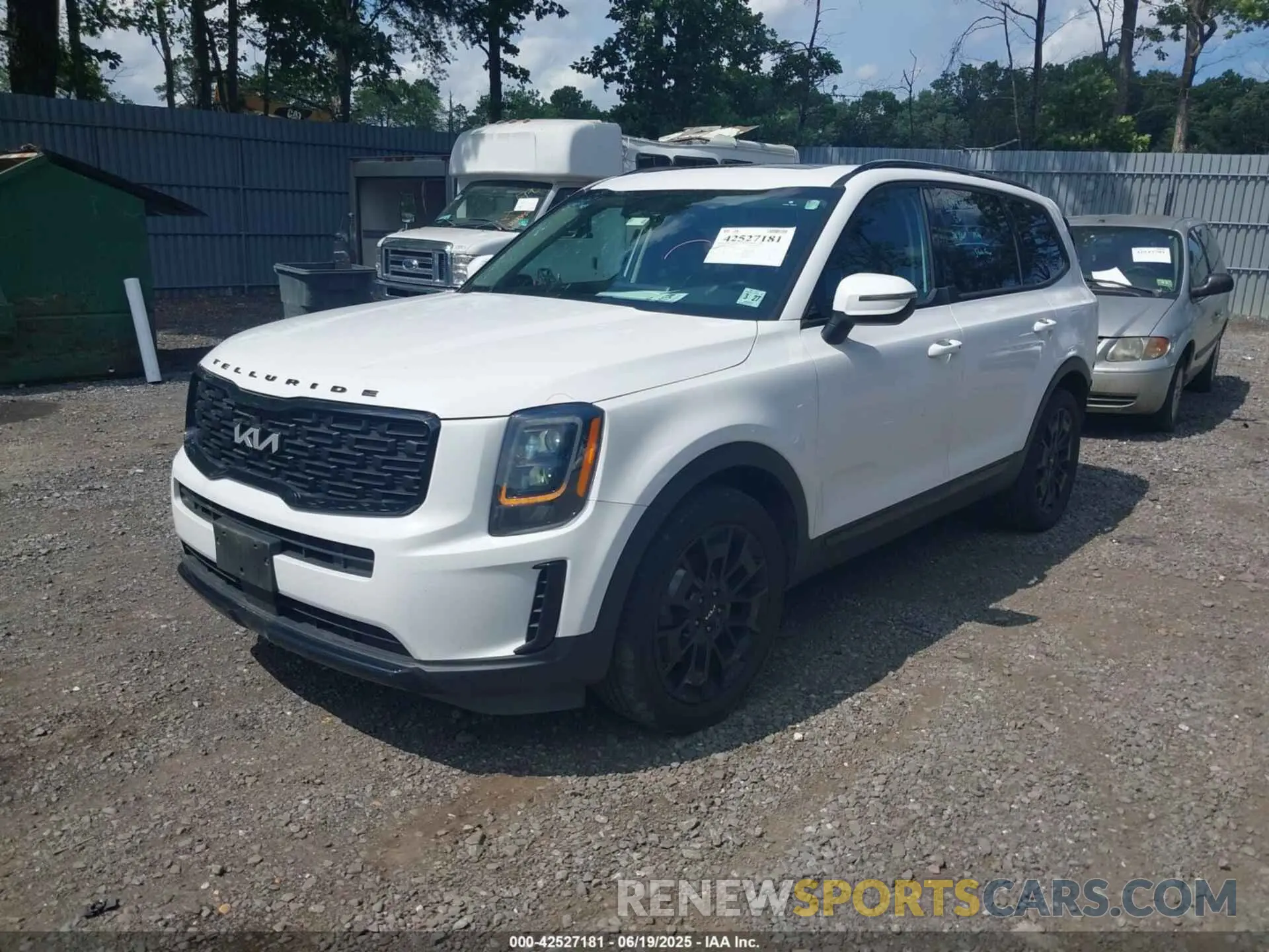 2 Photograph of a damaged car 5XYP3DHC4NG253612 KIA TELLURIDE 2022