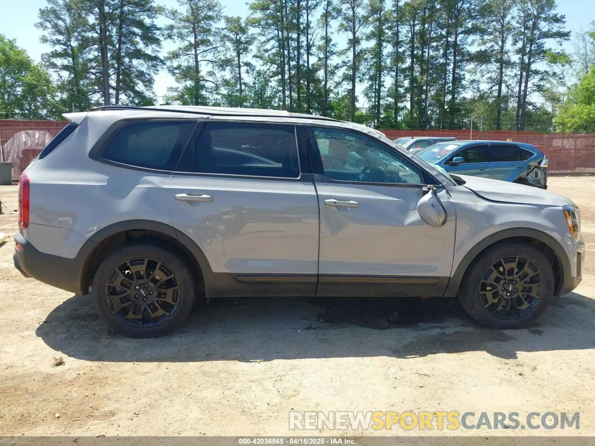 12 Photograph of a damaged car 5XYP3DHC5NG224877 KIA TELLURIDE 2022