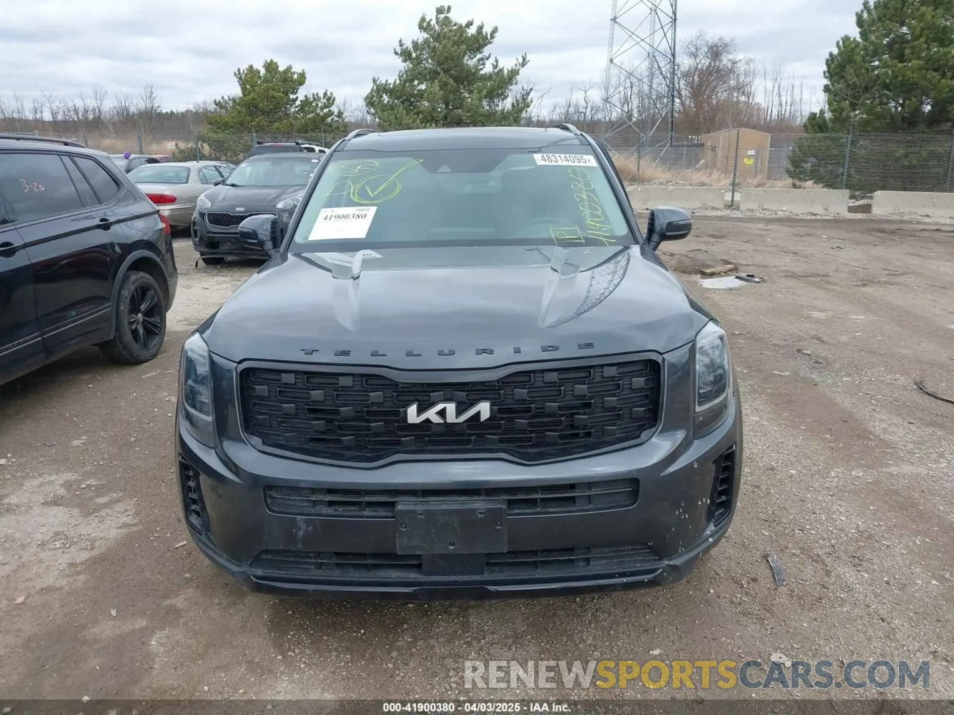 12 Photograph of a damaged car 5XYP3DHC6NG218702 KIA TELLURIDE 2022