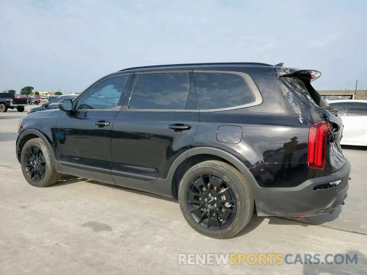 2 Photograph of a damaged car 5XYP3DHC6NG251537 KIA TELLURIDE 2022