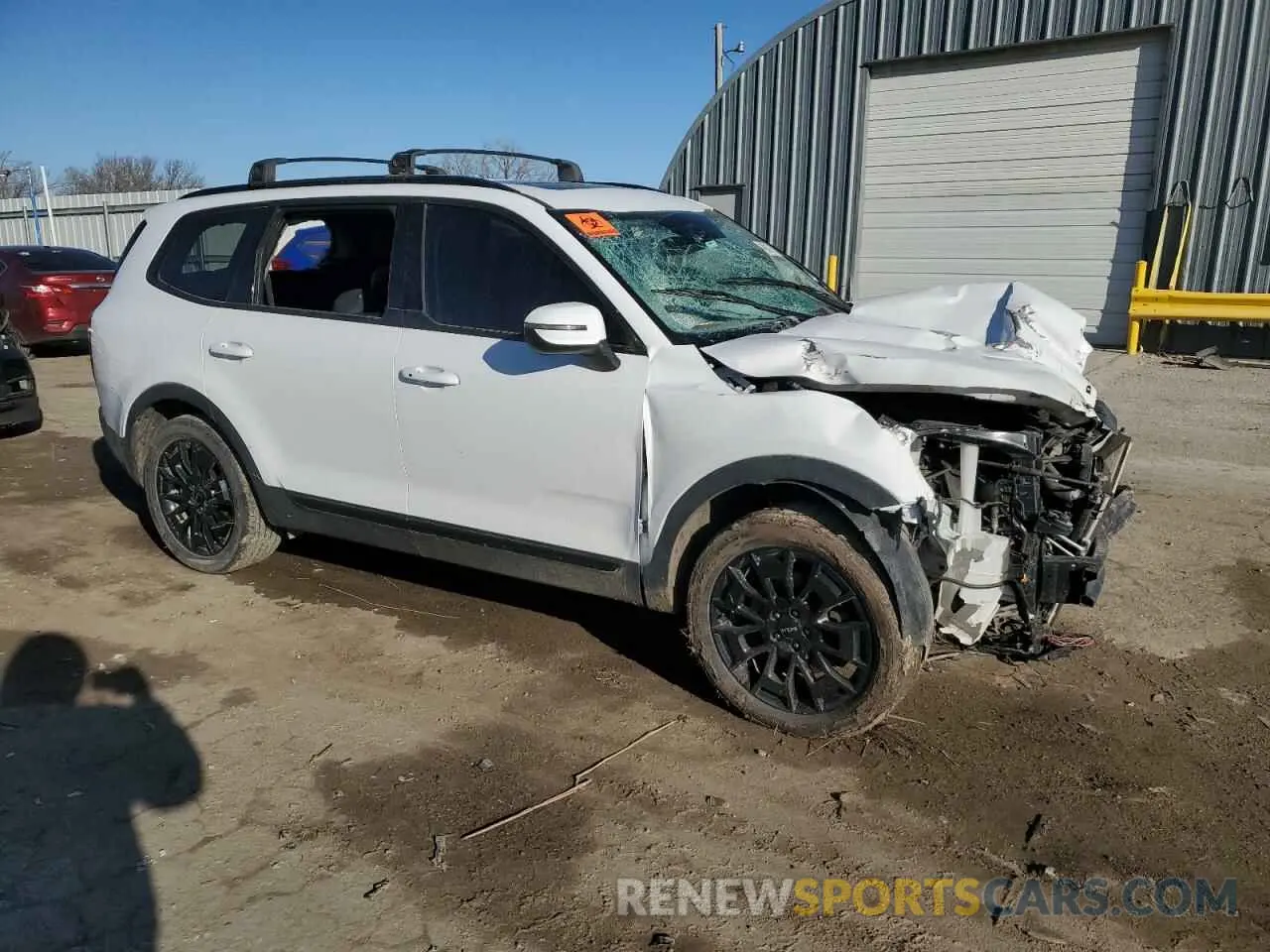 4 Photograph of a damaged car 5XYP3DHC7NG283302 KIA TELLURIDE 2022