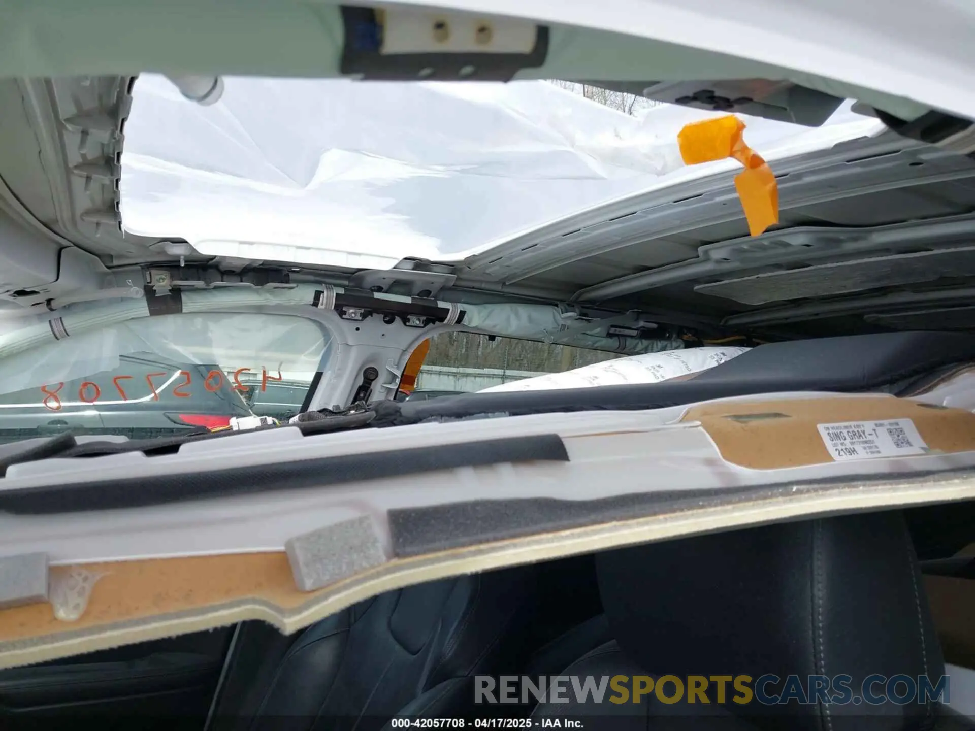 17 Photograph of a damaged car 5XYP3DHC8NG225473 KIA TELLURIDE 2022