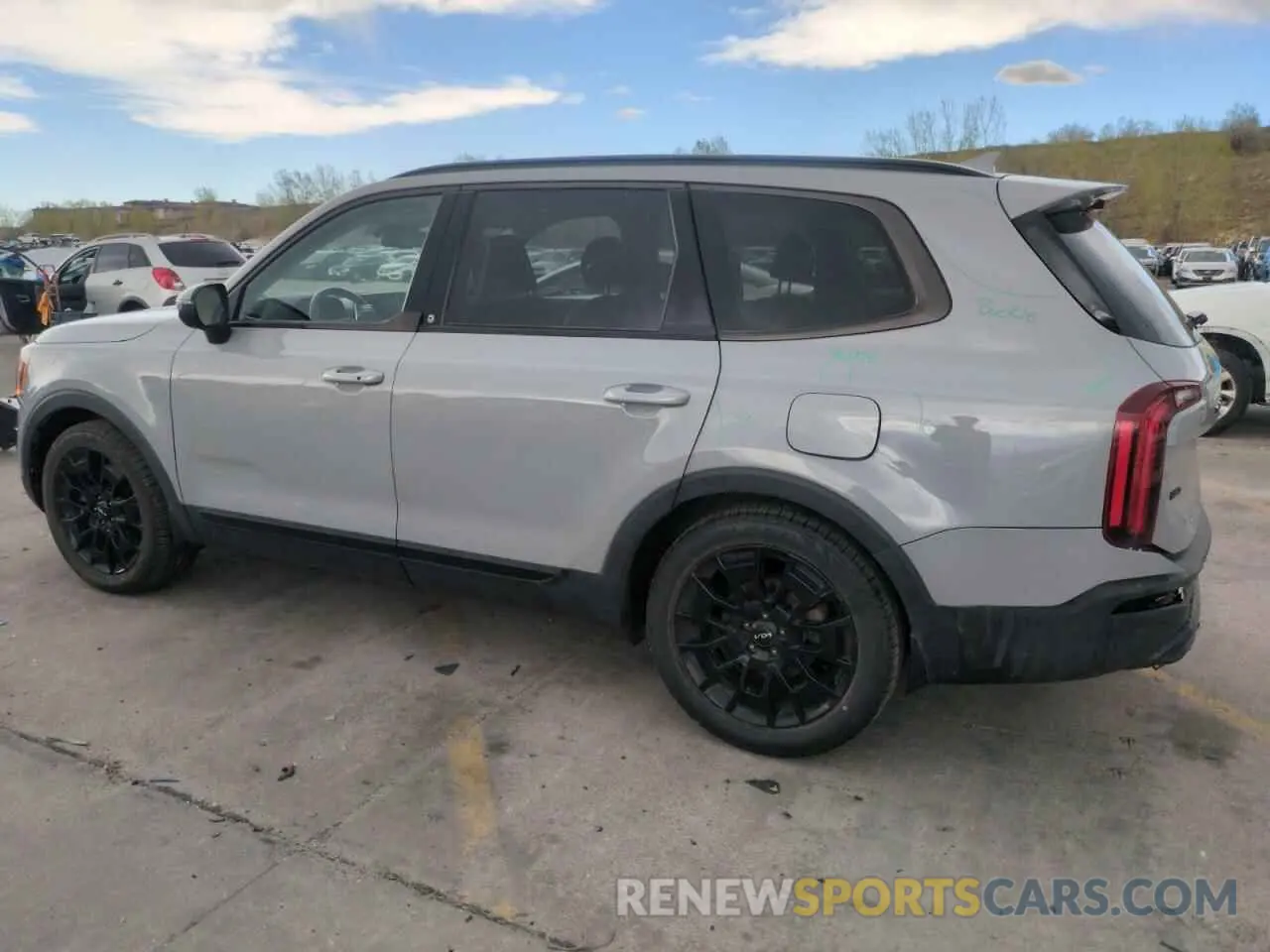 2 Photograph of a damaged car 5XYP3DHC9NG313528 KIA TELLURIDE 2022