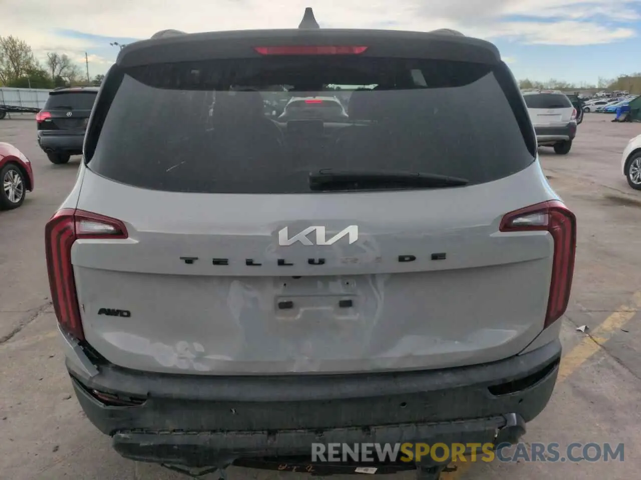 6 Photograph of a damaged car 5XYP3DHC9NG313528 KIA TELLURIDE 2022
