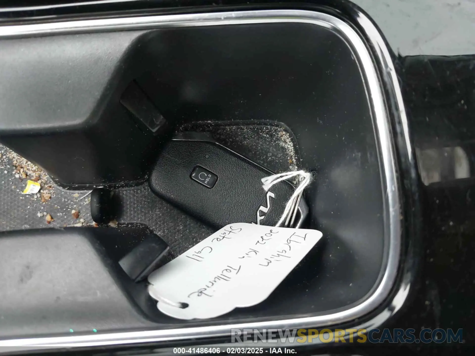 11 Photograph of a damaged car 5XYP3DHCXNG277221 KIA TELLURIDE 2022