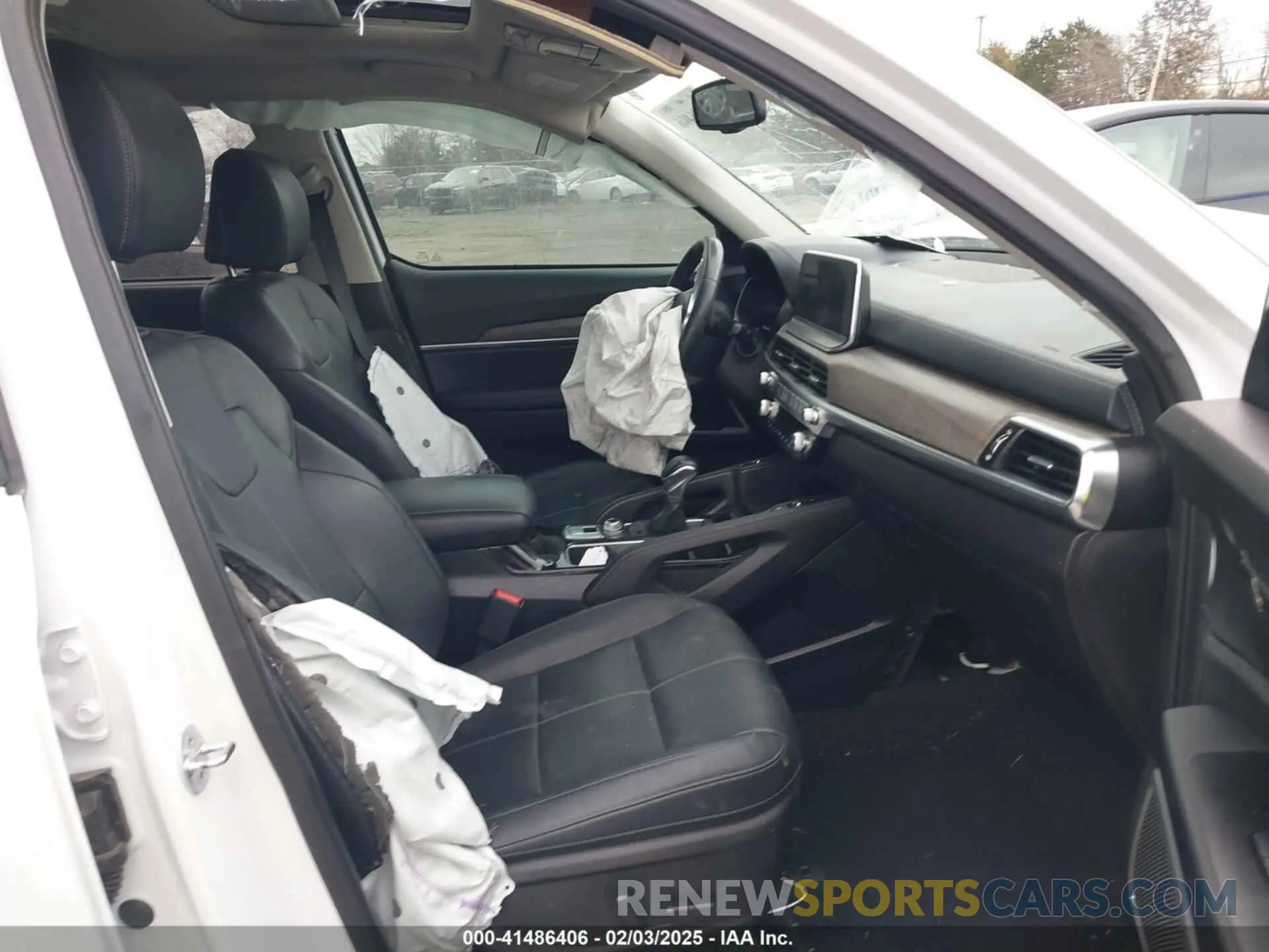 5 Photograph of a damaged car 5XYP3DHCXNG277221 KIA TELLURIDE 2022