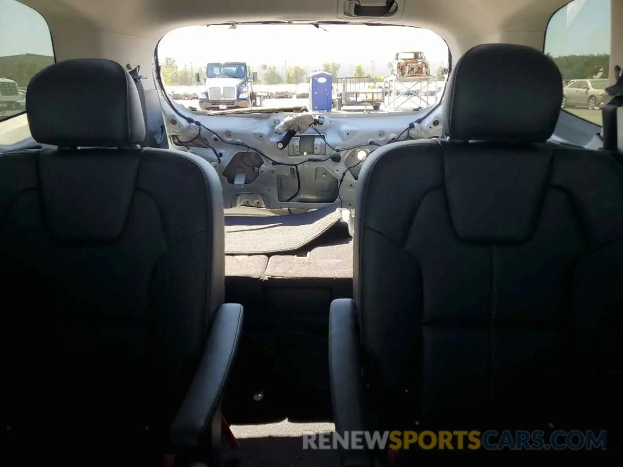 10 Photograph of a damaged car 5XYP54HC1NG297027 KIA TELLURIDE 2022
