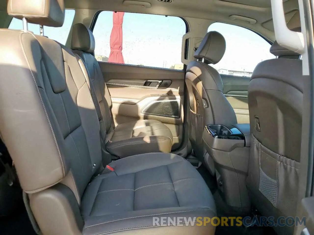 11 Photograph of a damaged car 5XYP54HC2NG292029 KIA TELLURIDE 2022