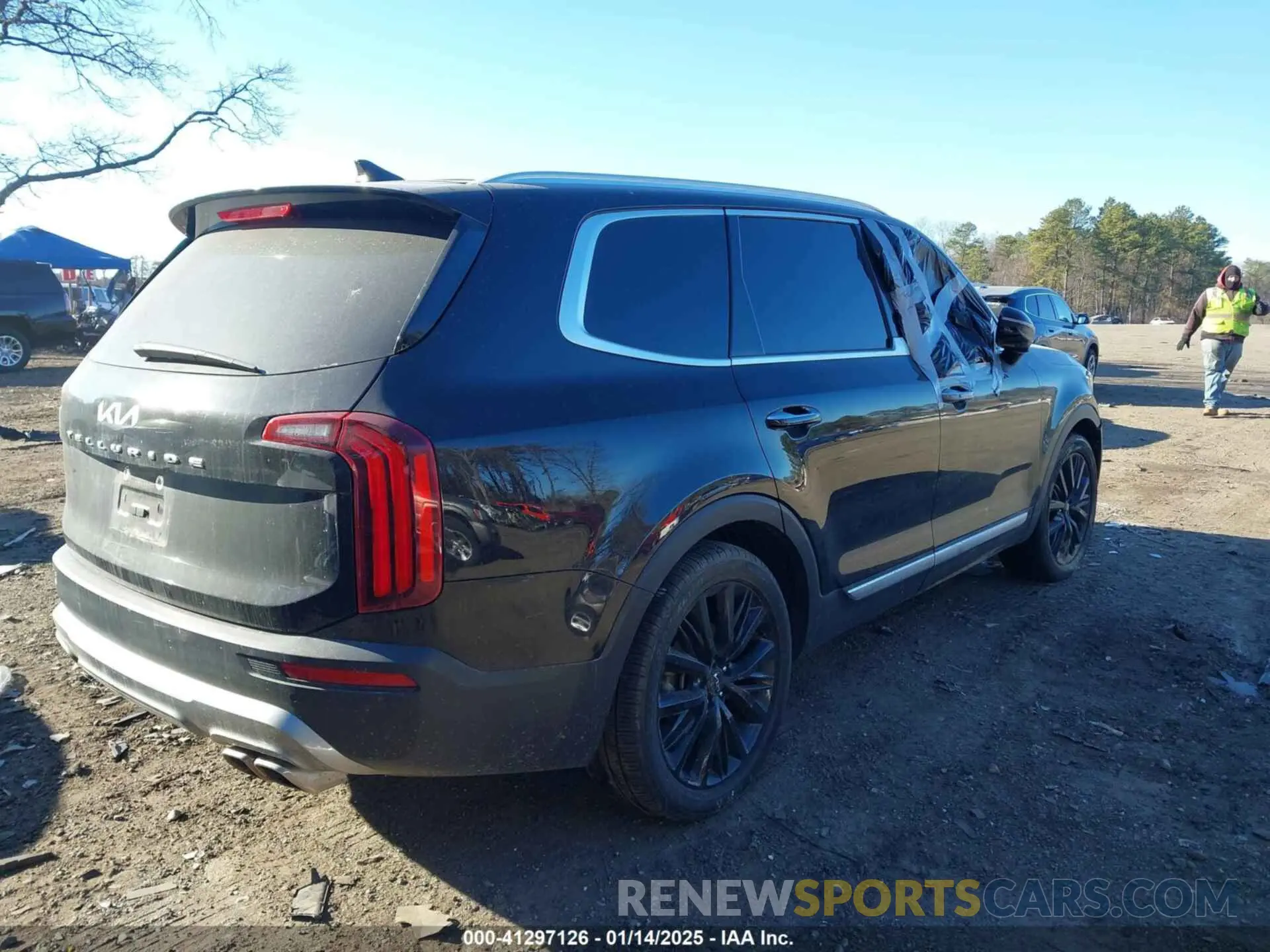 4 Photograph of a damaged car 5XYP54HC3NG209014 KIA TELLURIDE 2022