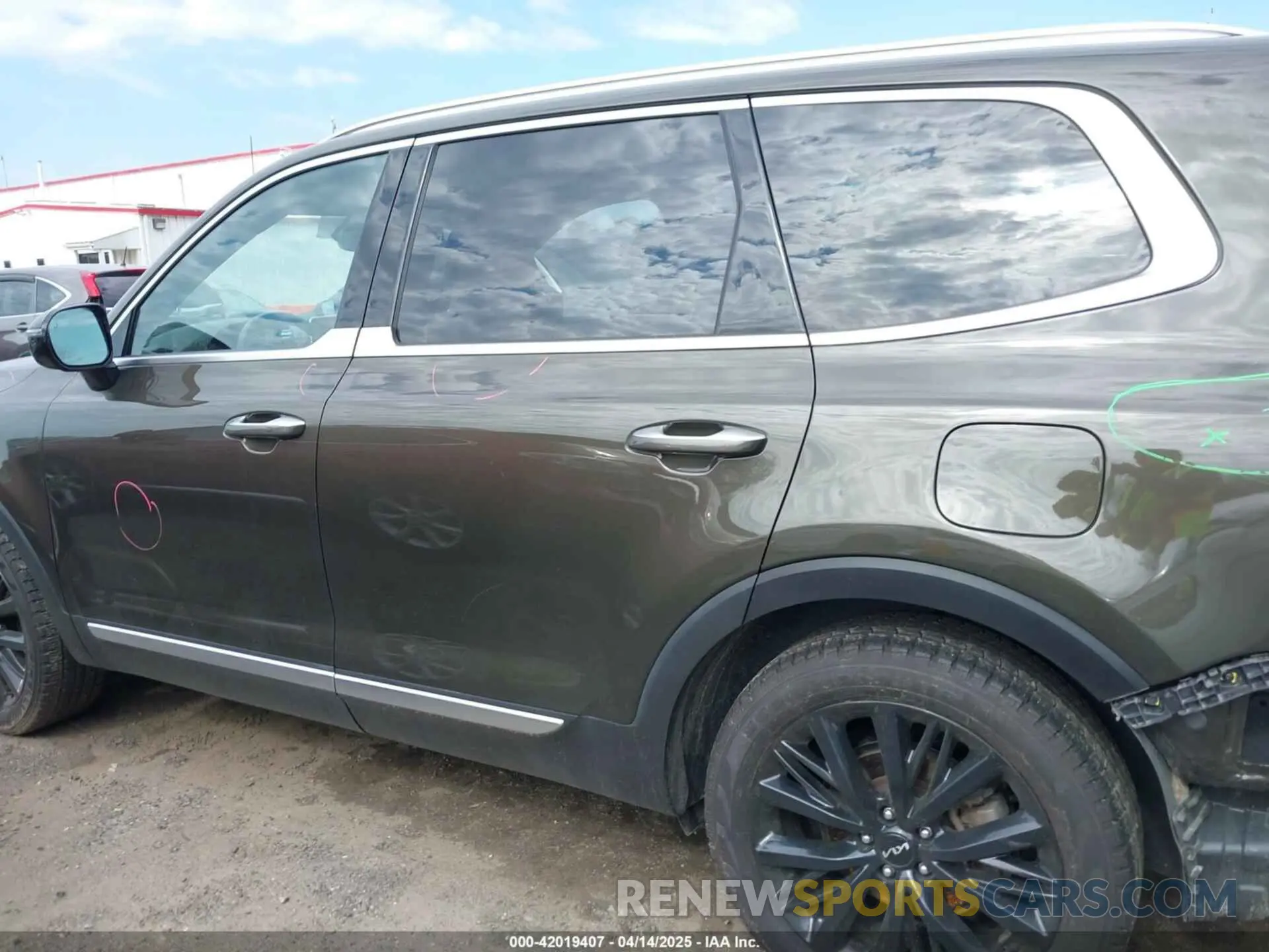 14 Photograph of a damaged car 5XYP54HC4NG271392 KIA TELLURIDE 2022